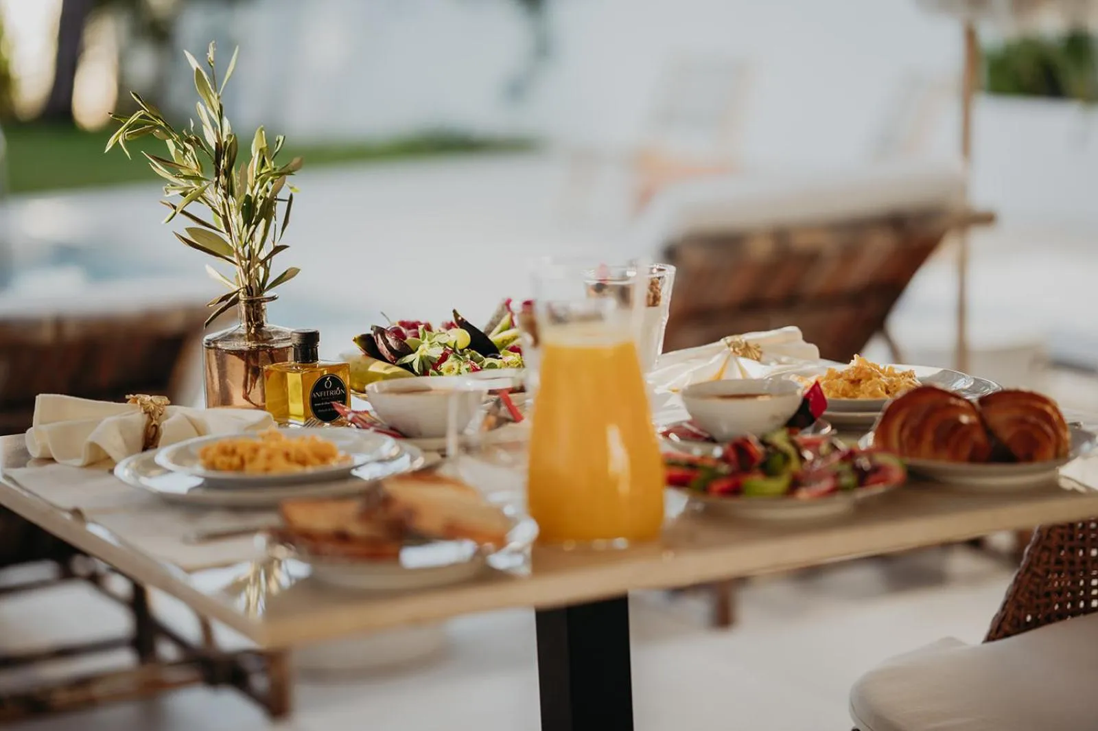 Breakfast in Anfitrión Villas & Suites