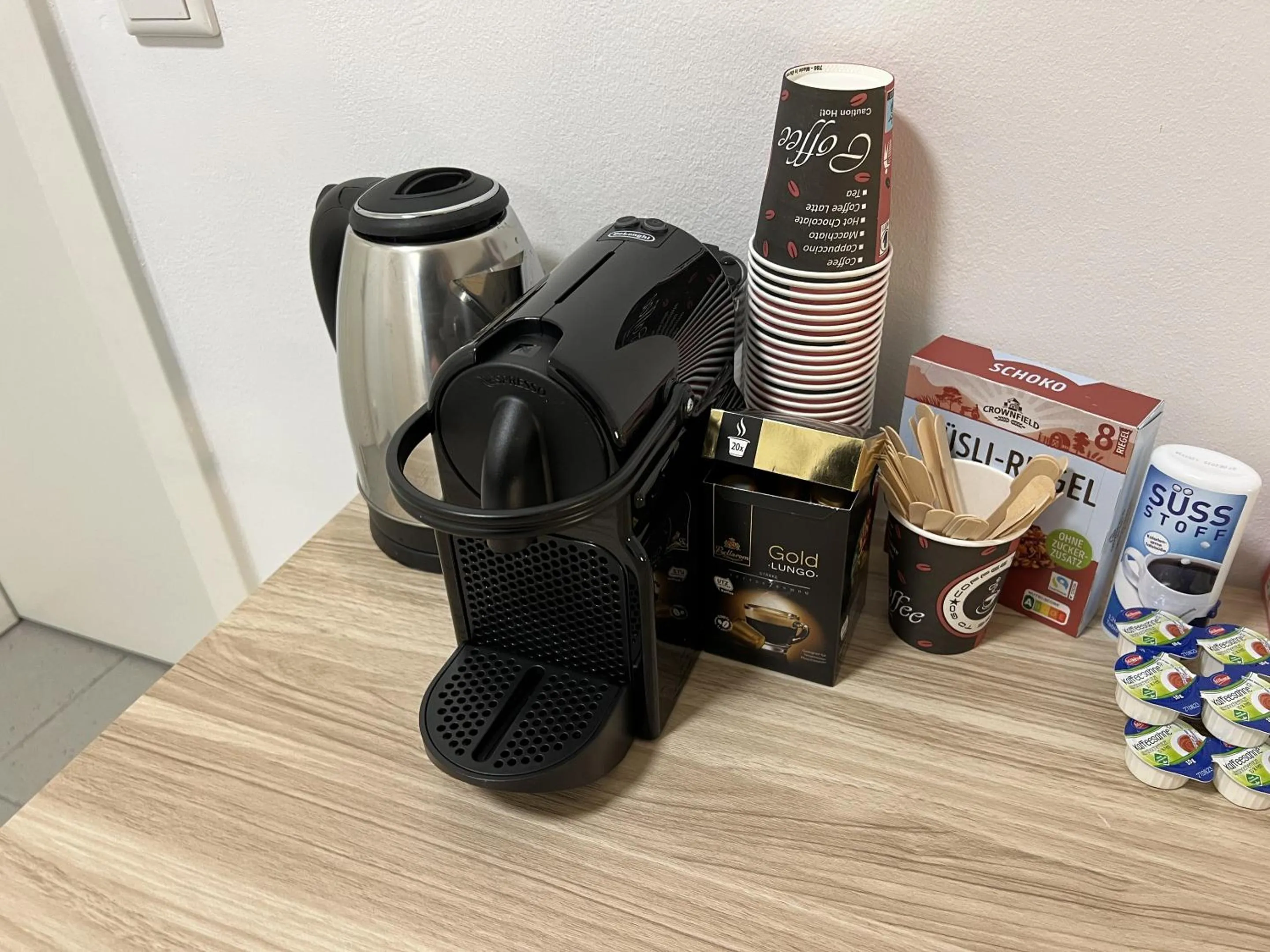 Food and drinks in Aparts Room Hannover Centrum