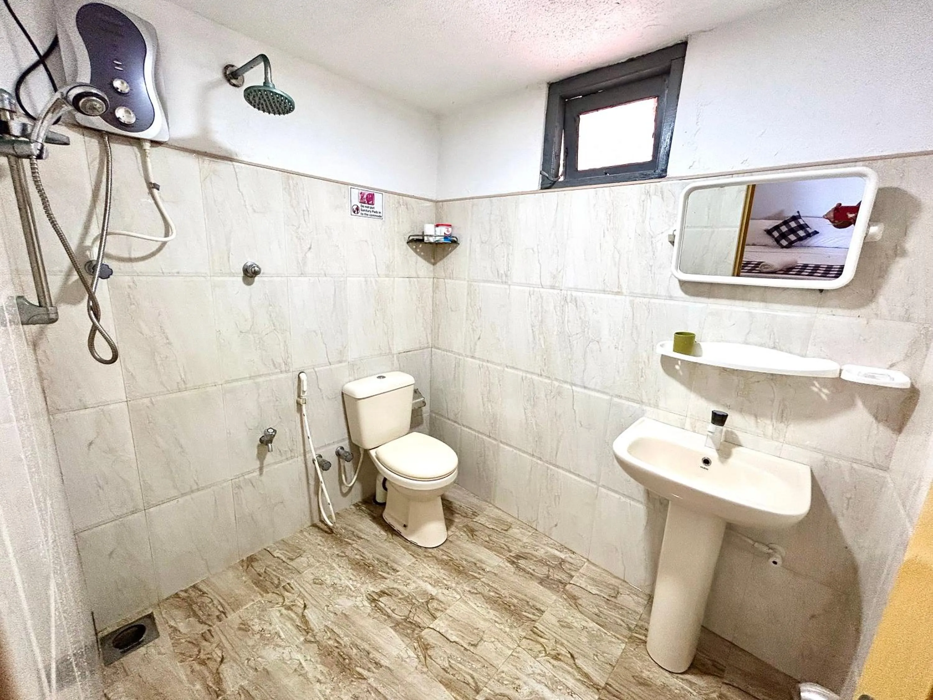 Bathroom in Kenno's Korner