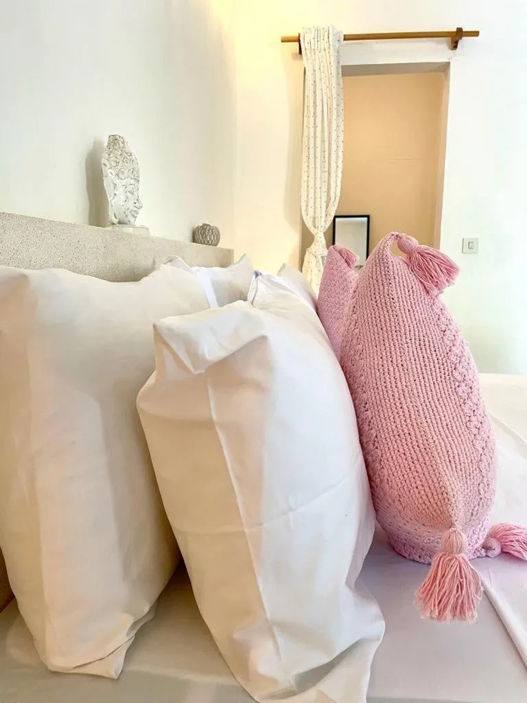 Bed in The Barefoot Blondie Village