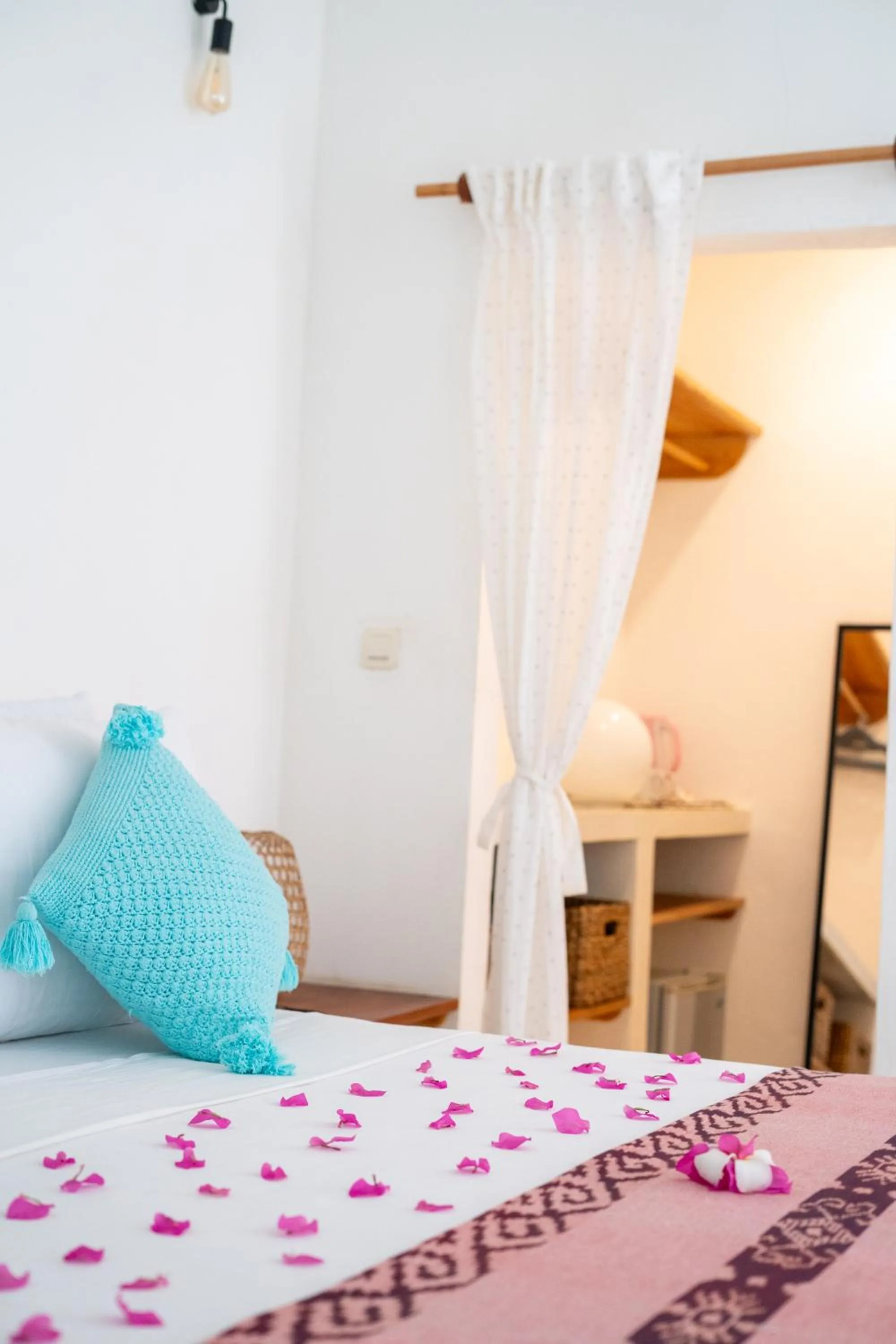 Bed in The Barefoot Blondie Village