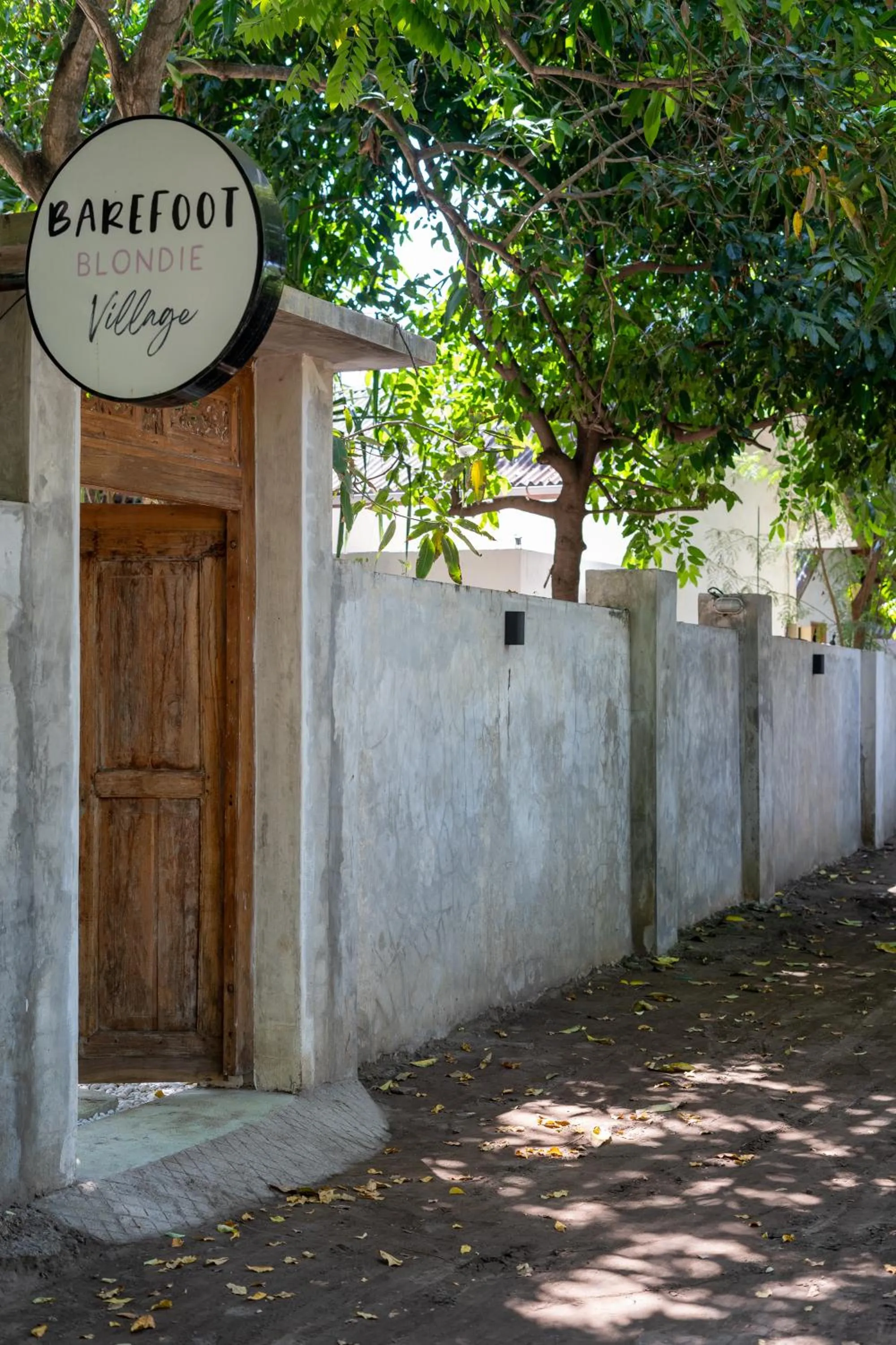 Property building in The Barefoot Blondie Village