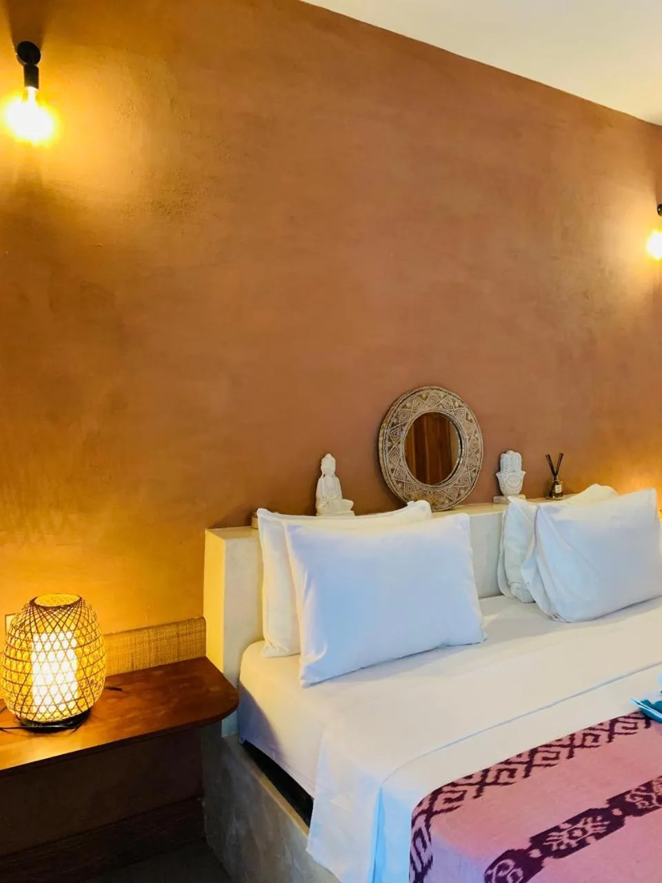 Bed in The Barefoot Blondie Village