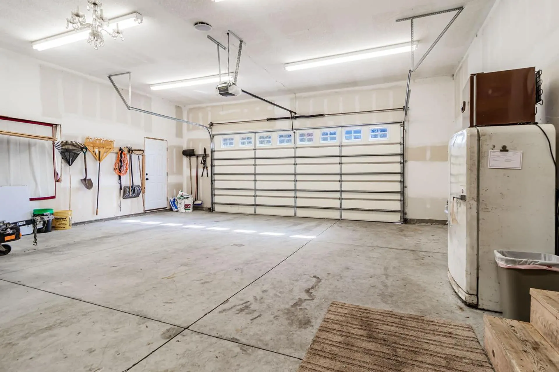 Spacious Leech Lake Home on 2 Private Acres, 200' of lake shore 15 Minutes to Walker with boat lift, dock, swimming, fire pit