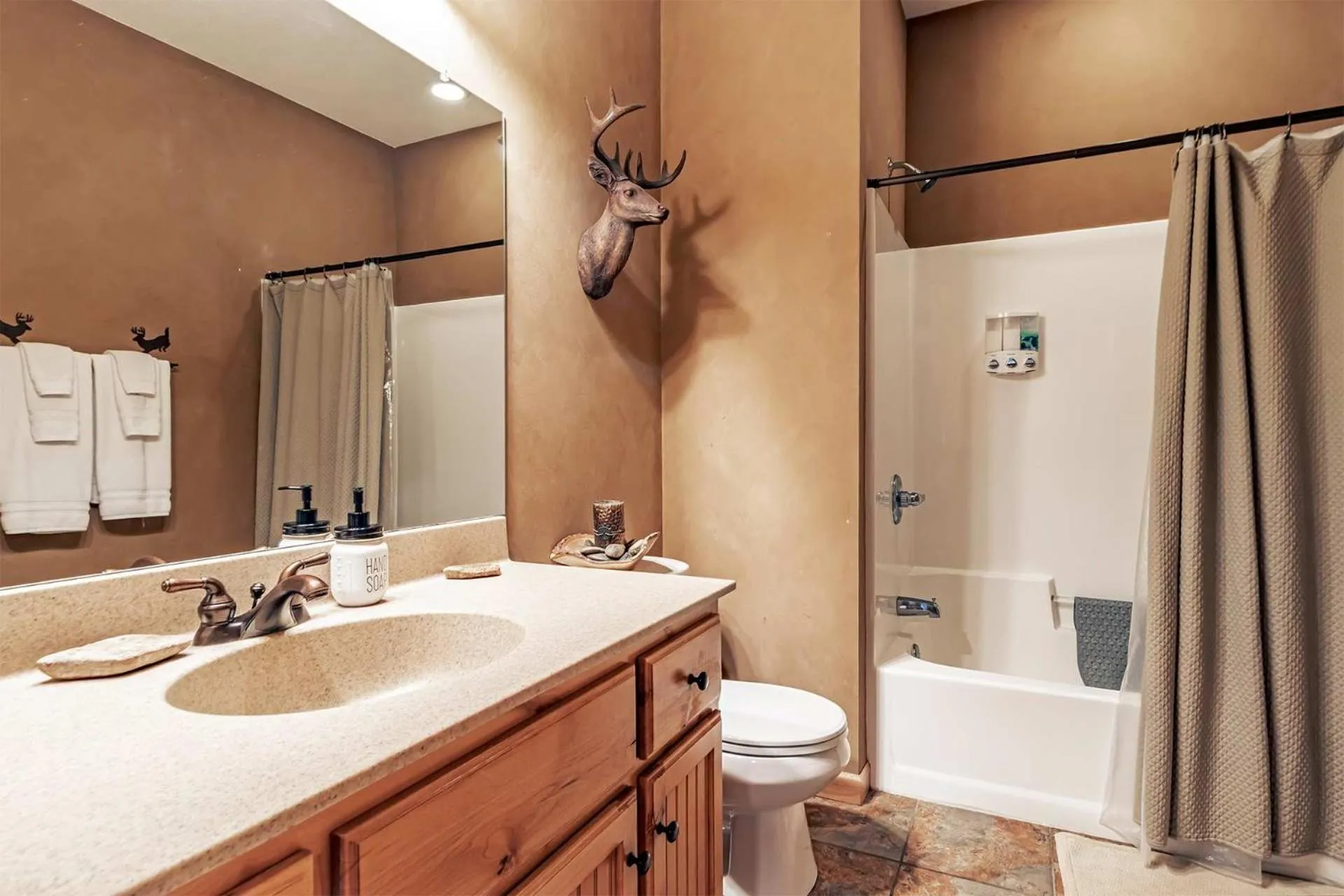 Spacious Leech Lake Home on 2 Private Acres, 200' of lake shore 15 Minutes to Walker with boat lift, dock, swimming, fire pit