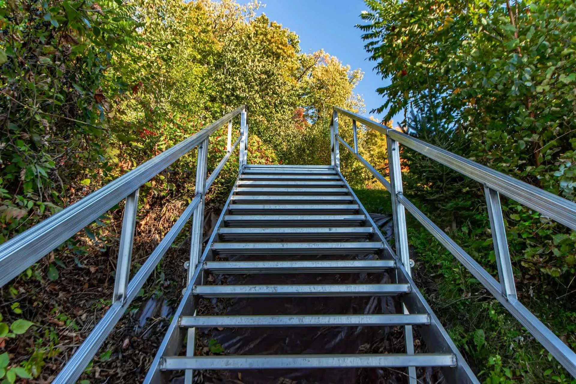 Spacious Leech Lake Home on 2 Private Acres, 200' of lake shore 15 Minutes to Walker with boat lift, dock, swimming, fire pit