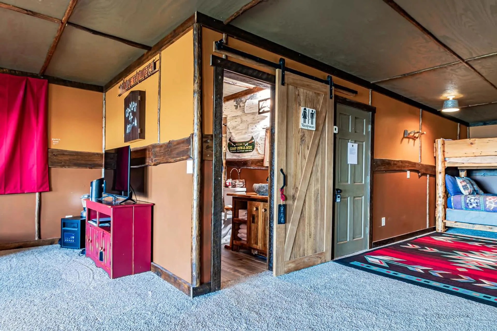 Spacious Leech Lake Home on 2 Private Acres, 200' of lake shore 15 Minutes to Walker with boat lift, dock, swimming, fire pit