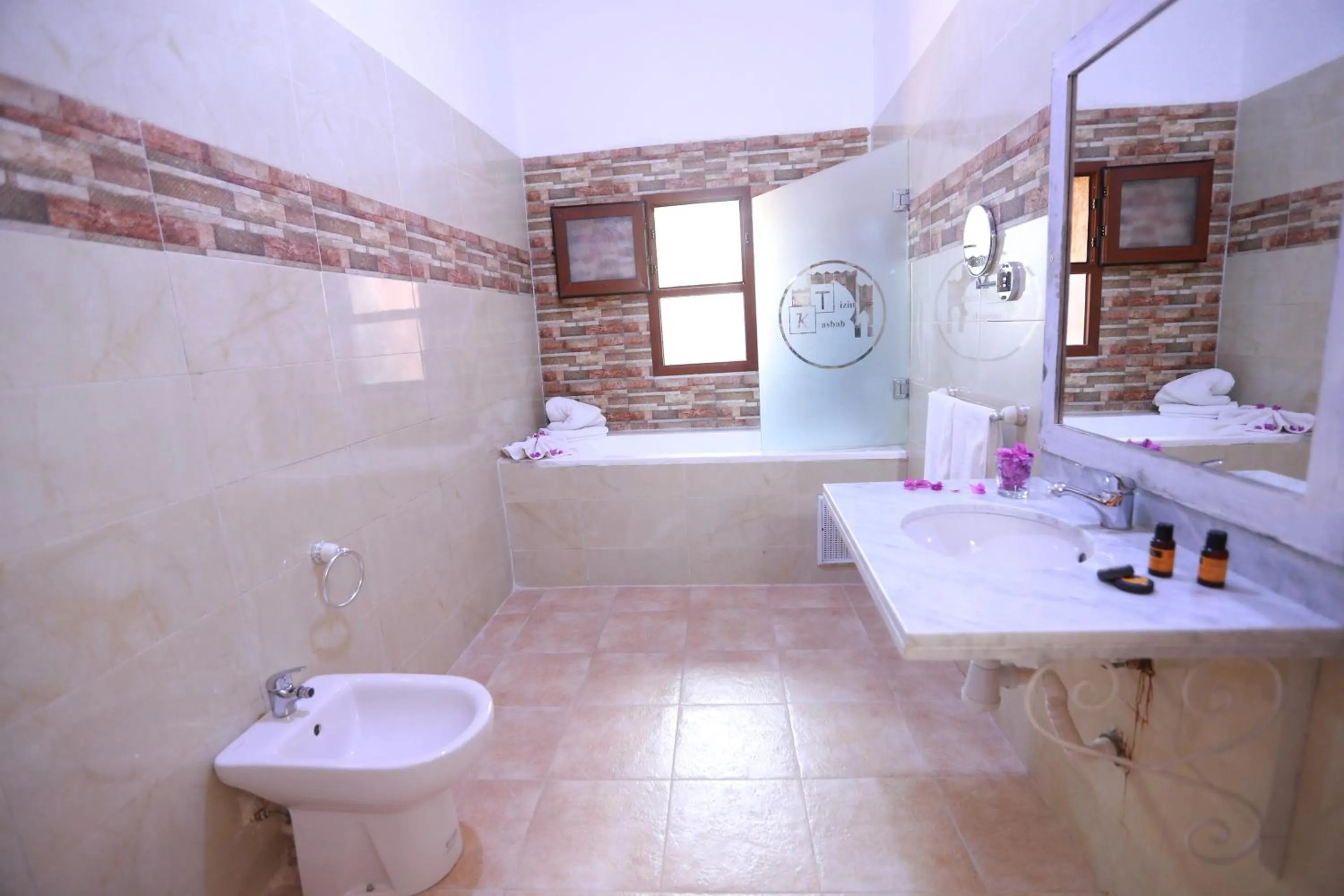 Bath in Kasbah Tizimi