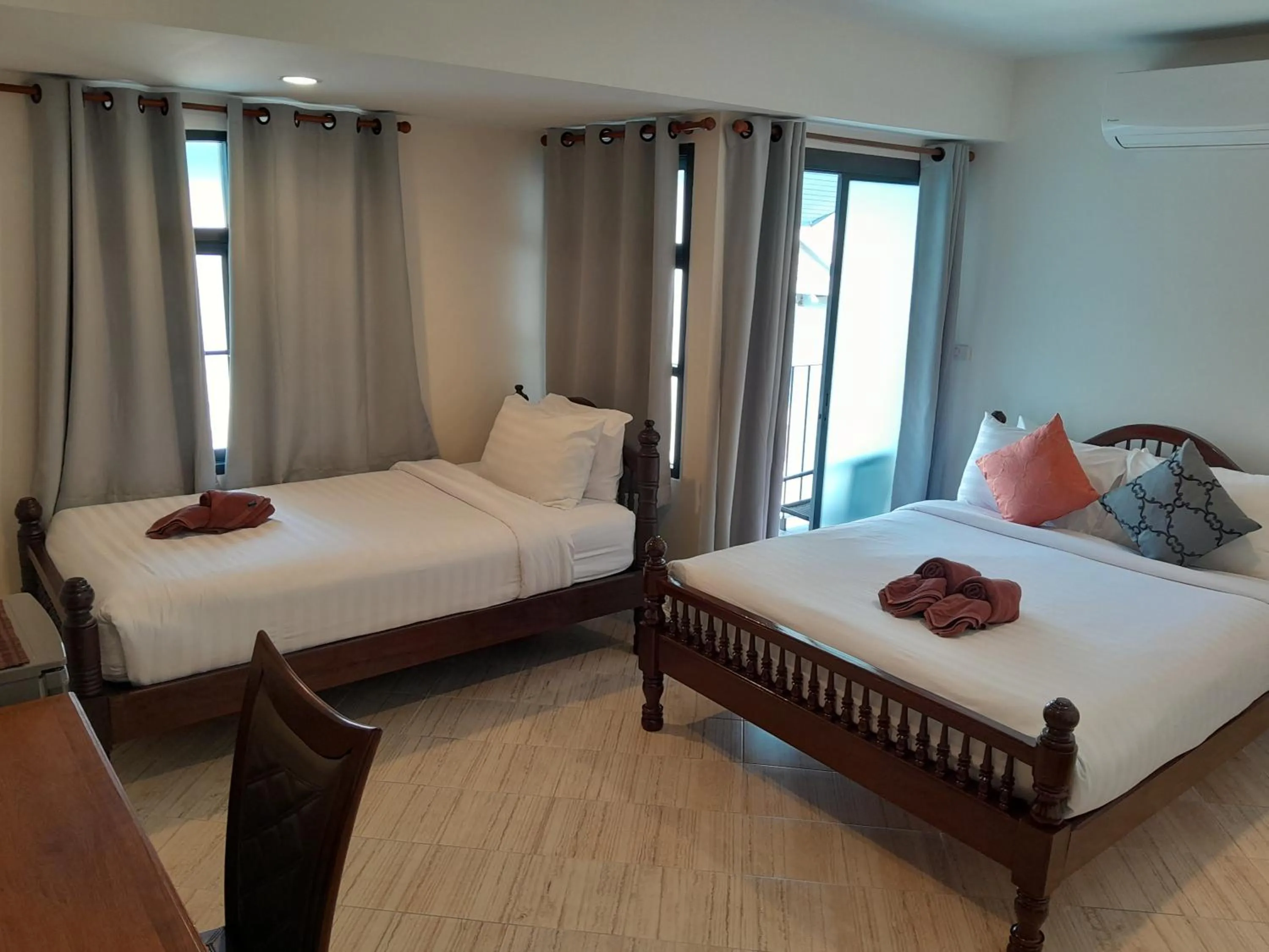 Bedroom, Bed in Valentier Cafe and Hotel