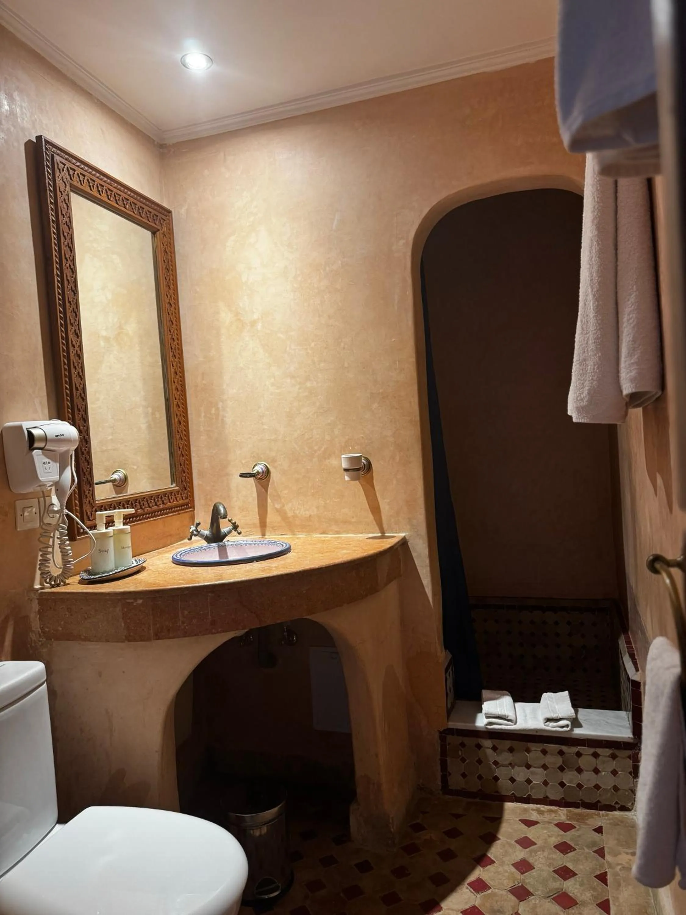 Bathroom in Riad Dar Laura