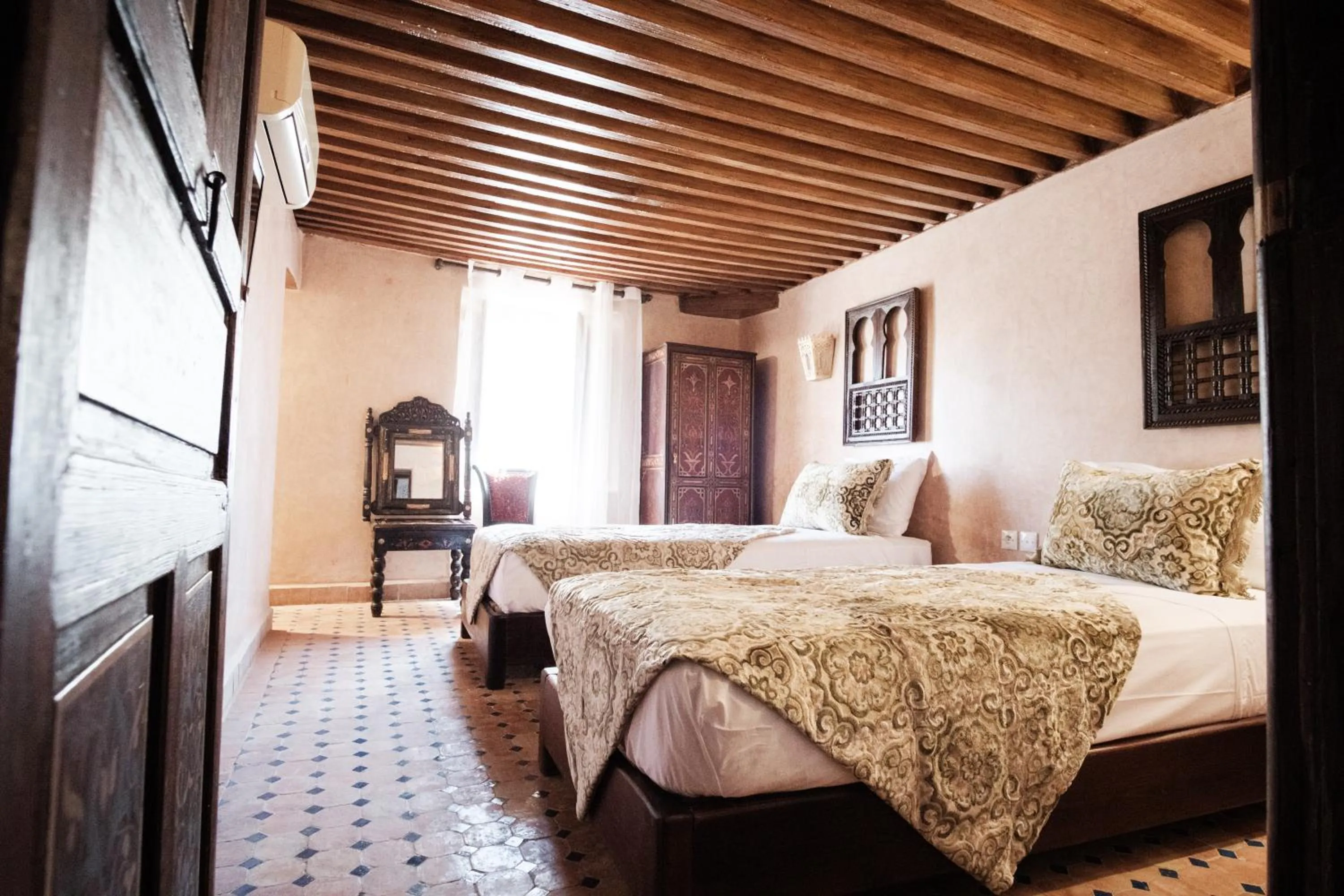 Bedroom, Bed in Riad Dar Laura