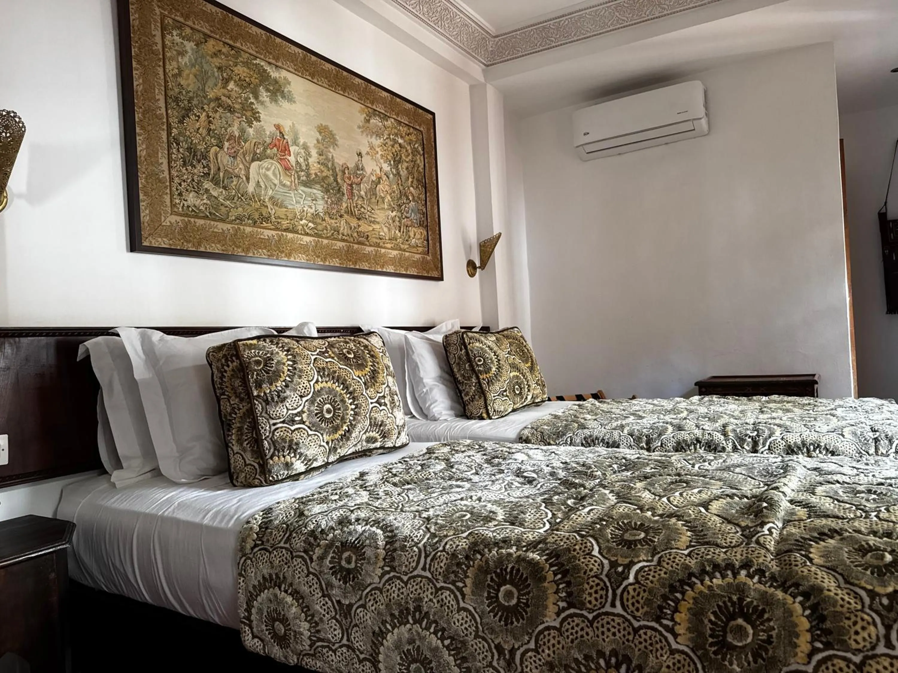 Photo of the whole room, Bed in Riad Dar Laura