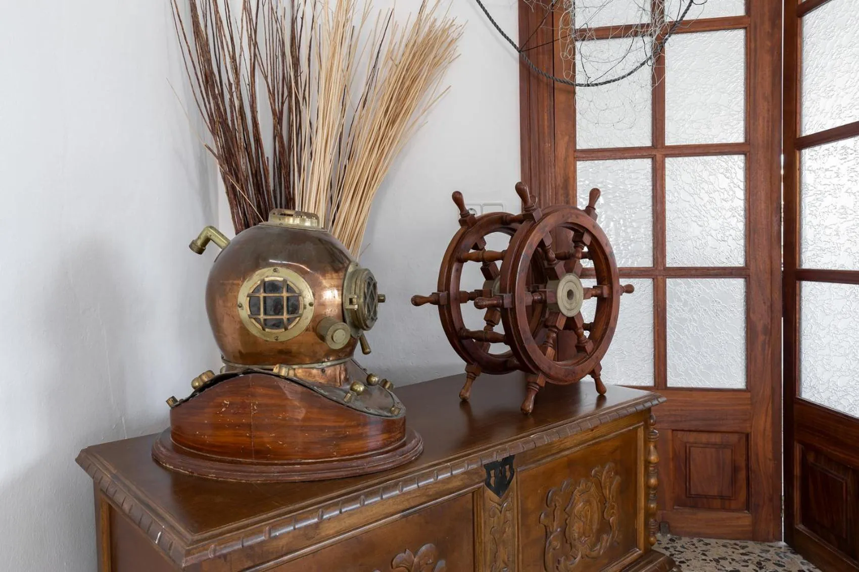 Restaurant/places to eat in Hostal Cala Llombards