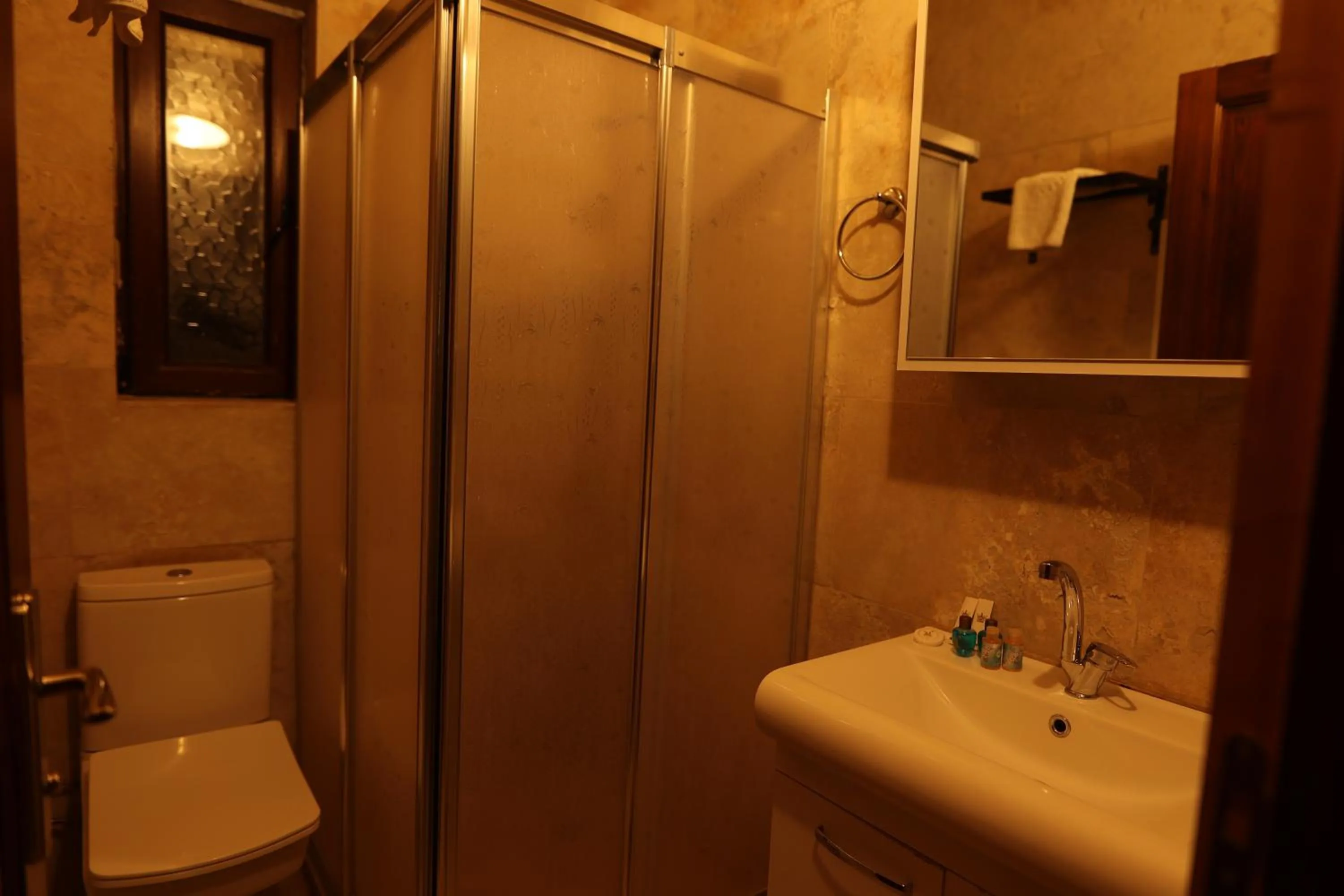 Shower in Calina Capadocia