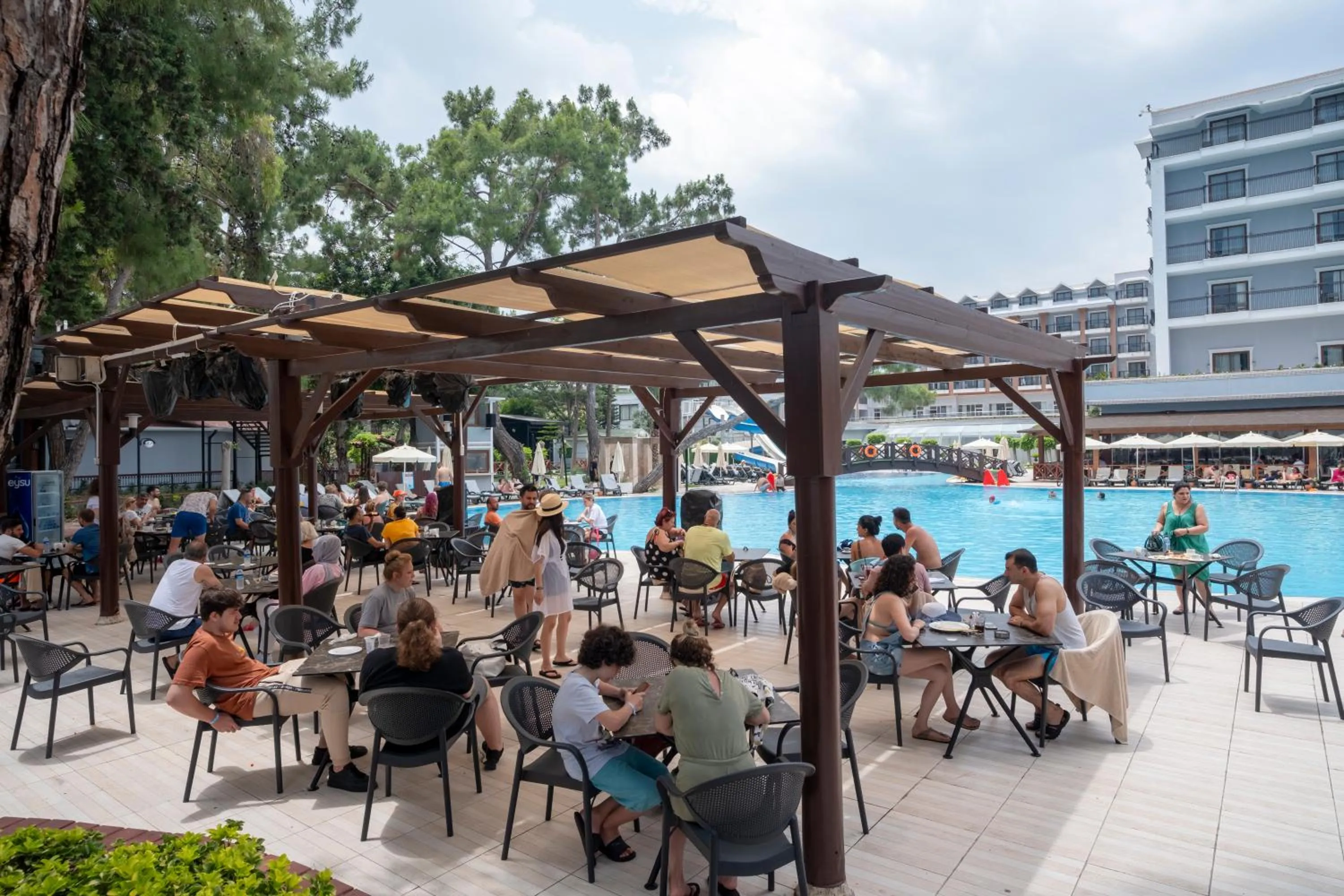 Restaurant/places to eat in FORE RESORT & SPA