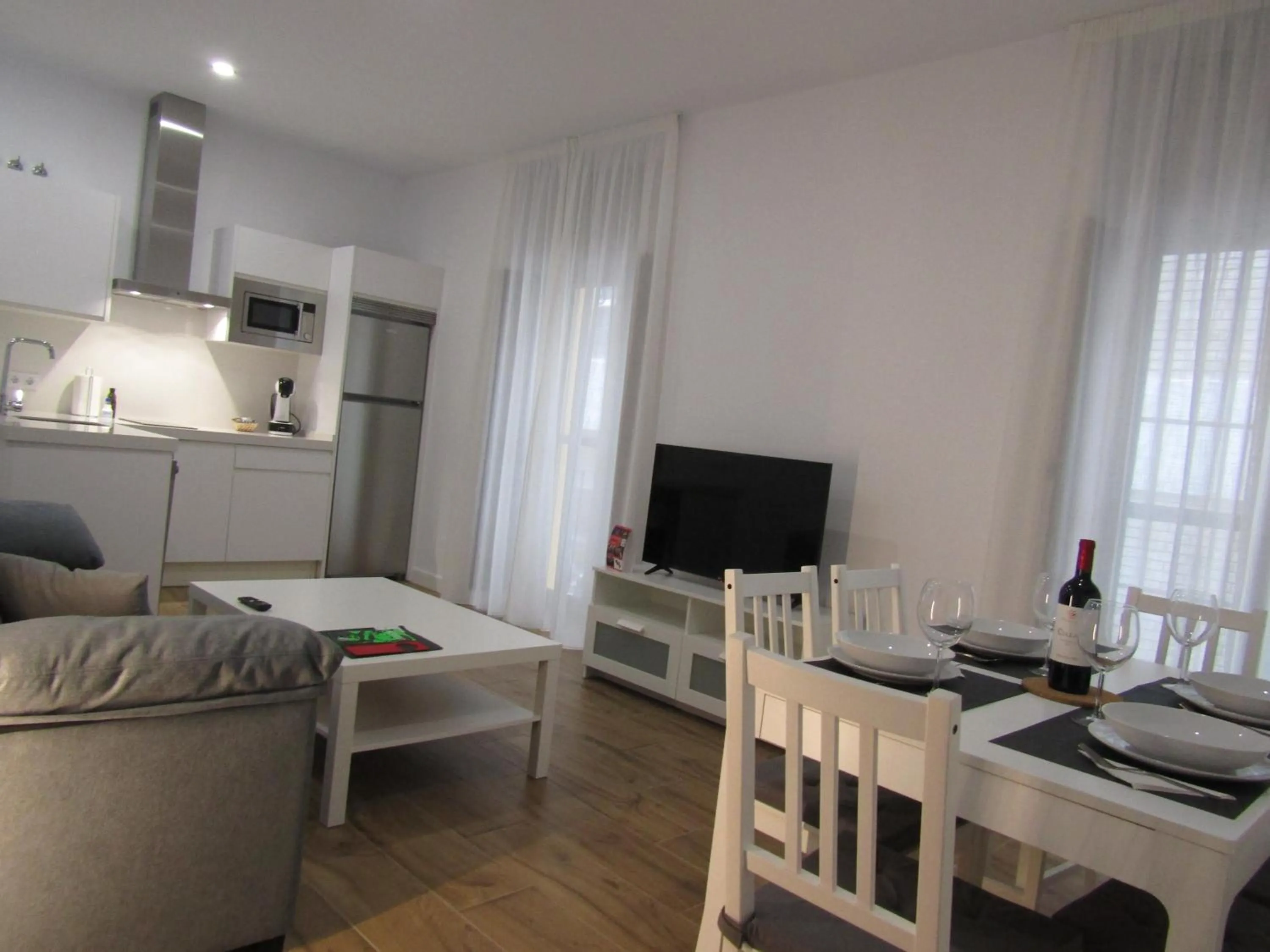 Dining area in Apartamentos Santa María 15