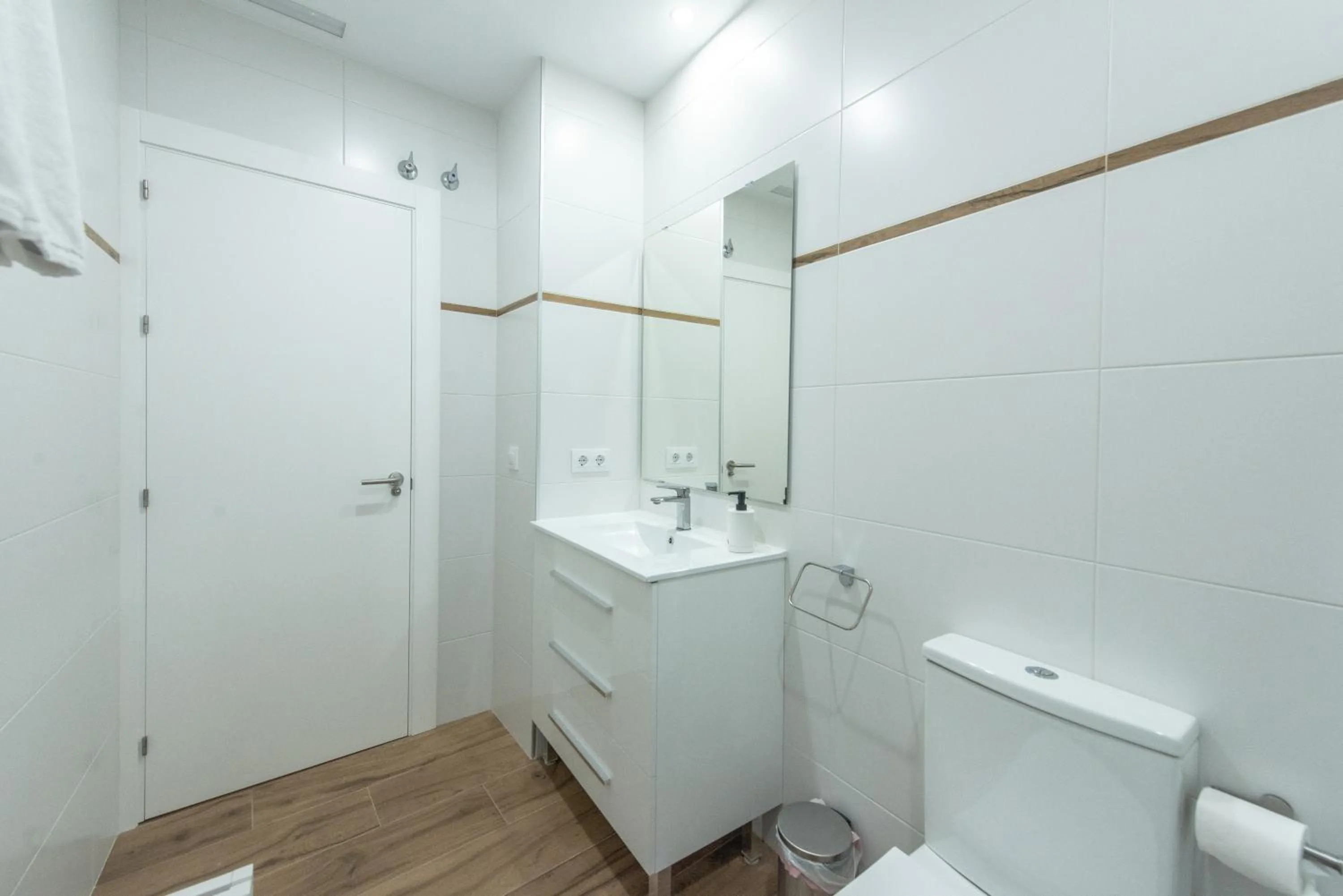 Bathroom in Apartamentos Santa María 15