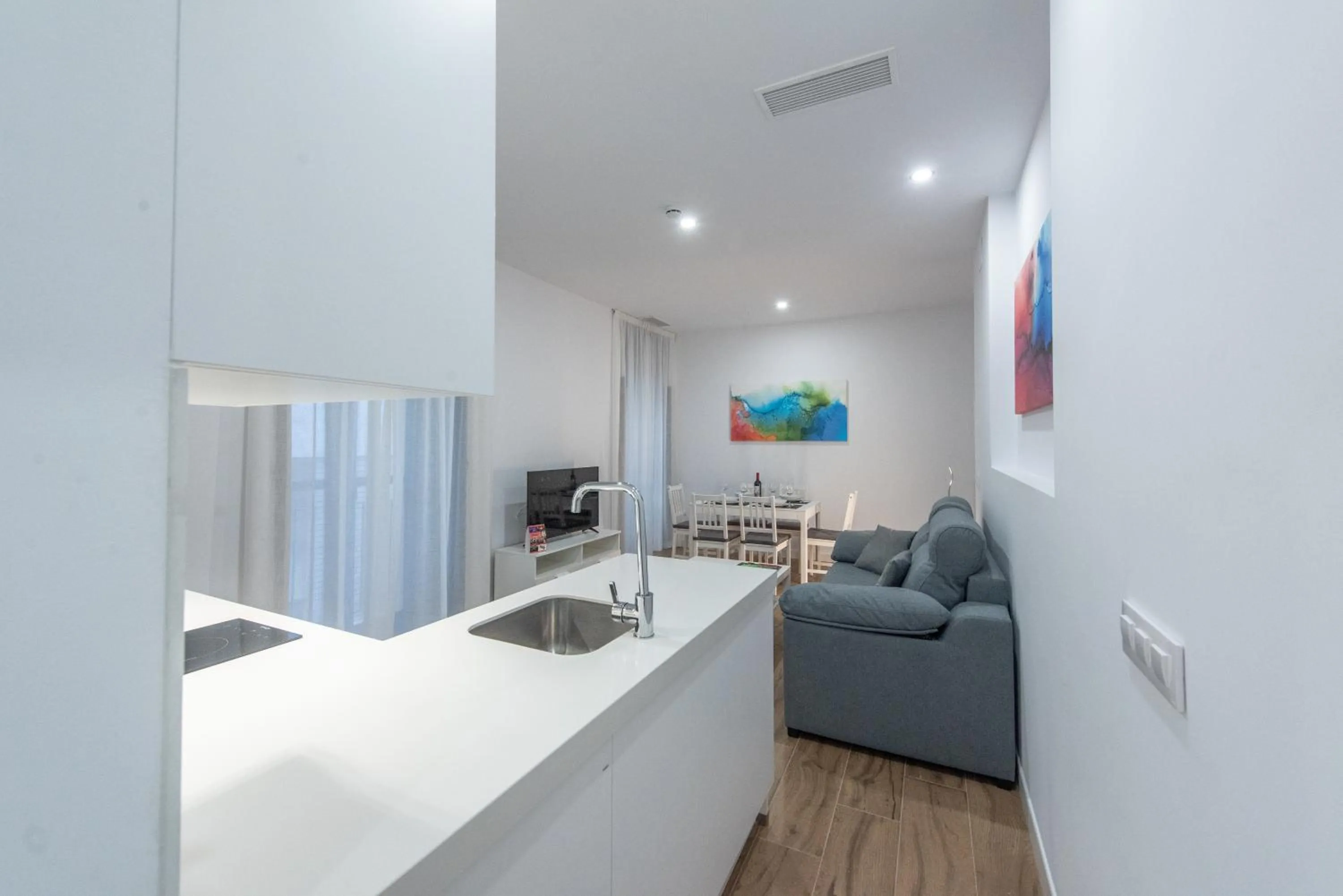 Kitchen or kitchenette in Apartamentos Santa María 15