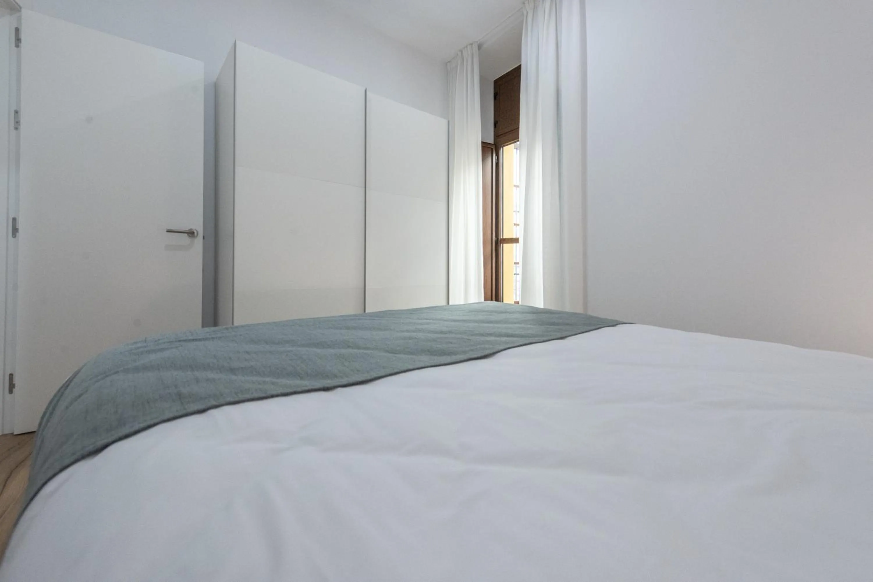 Bedroom, Bed in Apartamentos Santa María 15