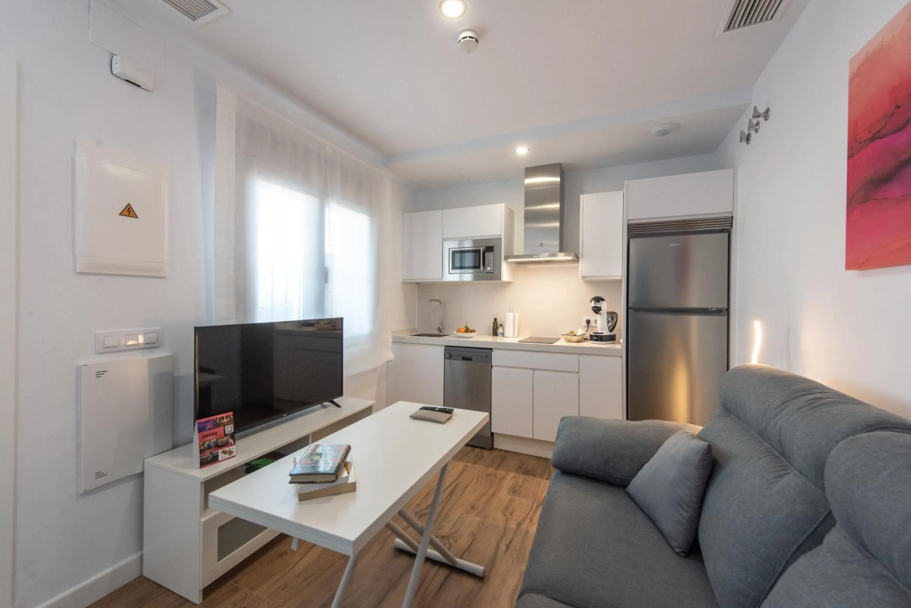 Kitchen or kitchenette in Apartamentos Santa María 15