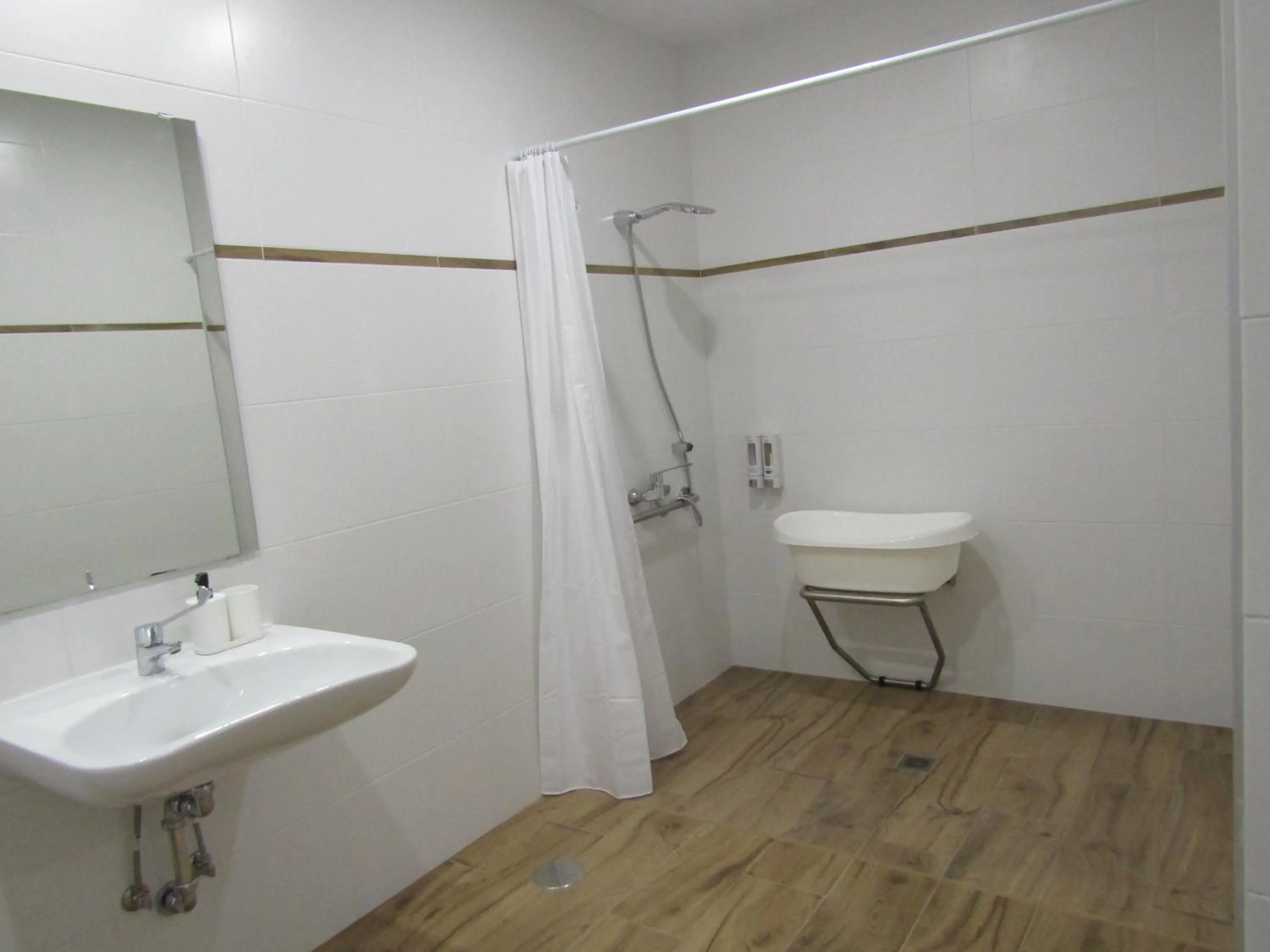 Bathroom in Apartamentos Santa María 15