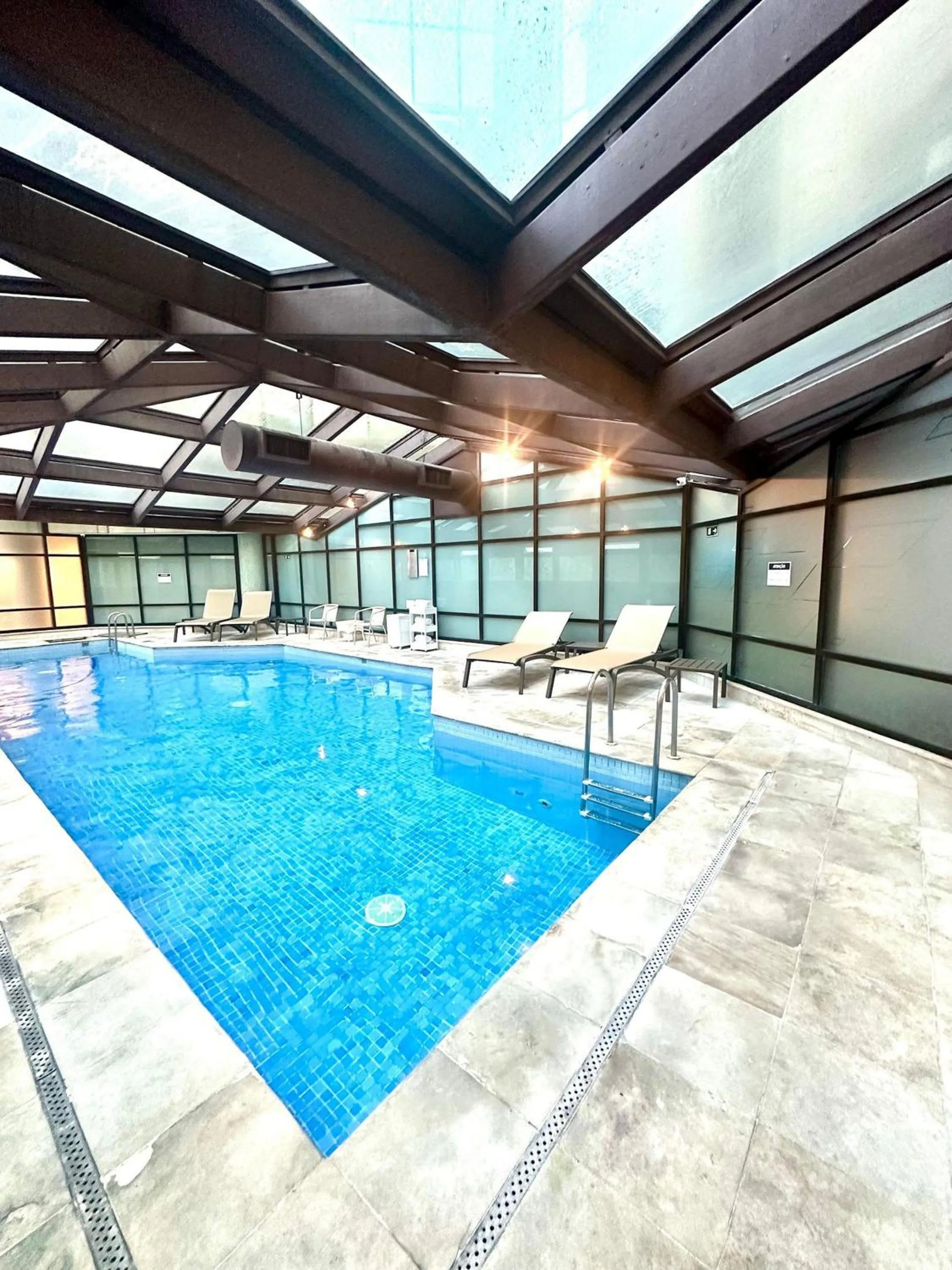 Swimming pool in Flat 246 - Avenida Ibirapuera, Moema/SP