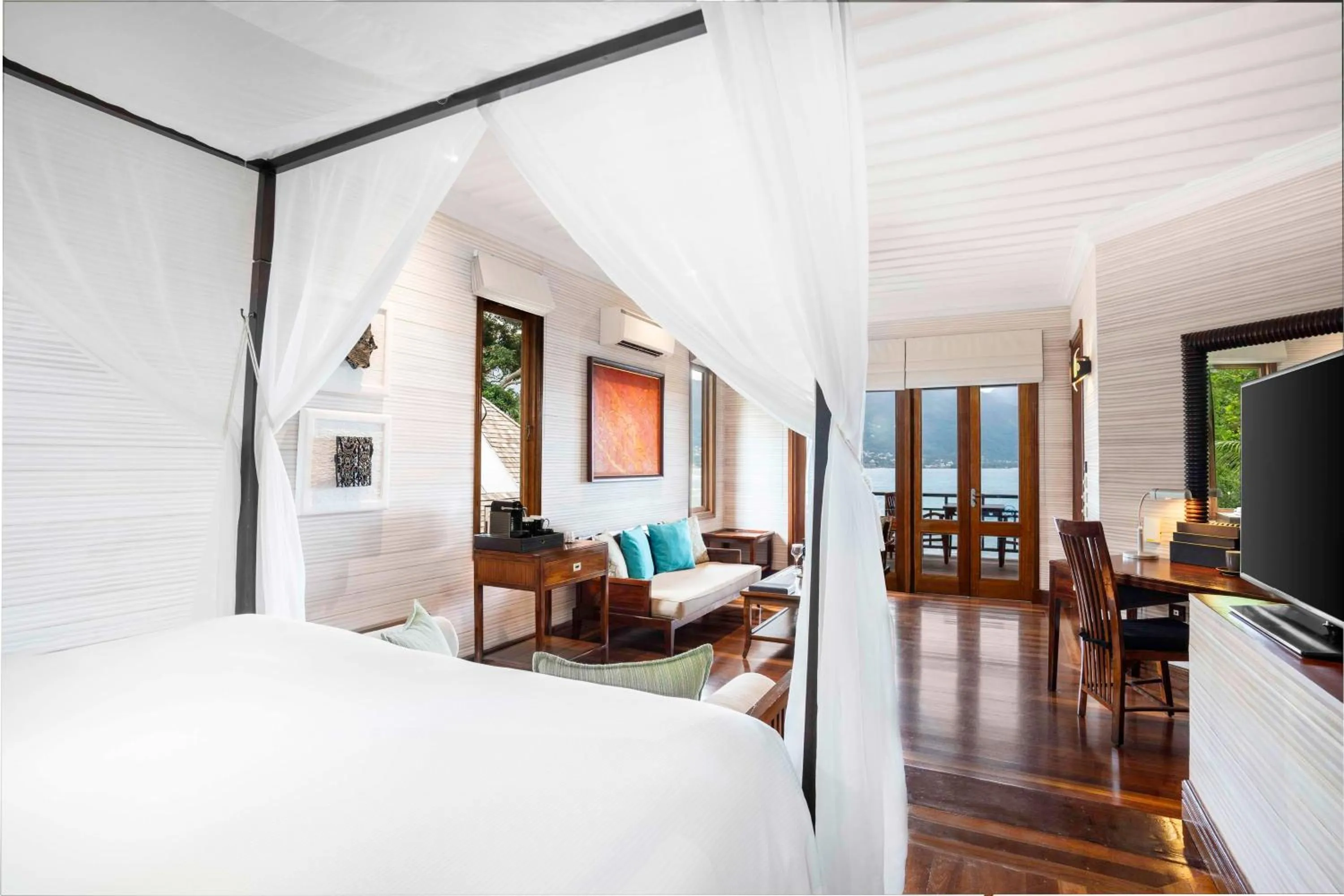 Bed in Hilton Seychelles Northolme Resort & Spa