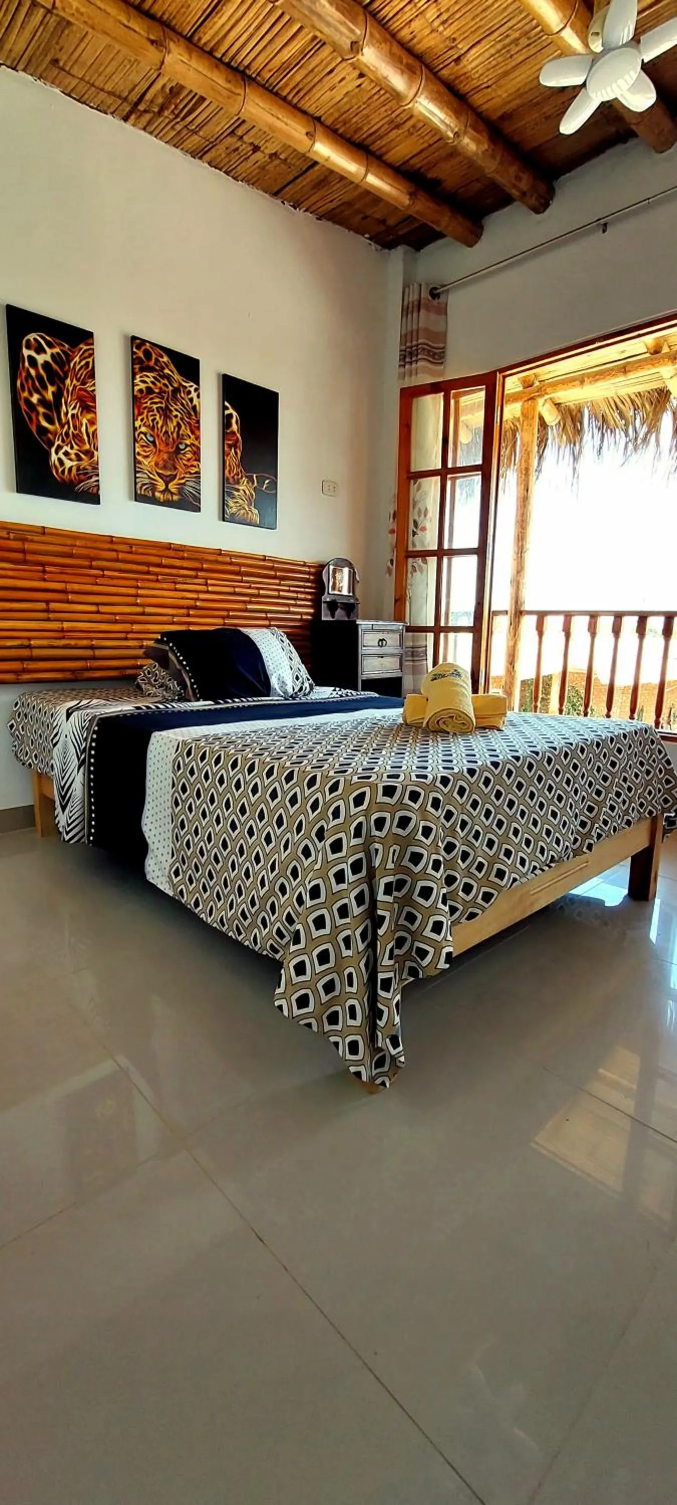 Photo of the whole room in La Colpa