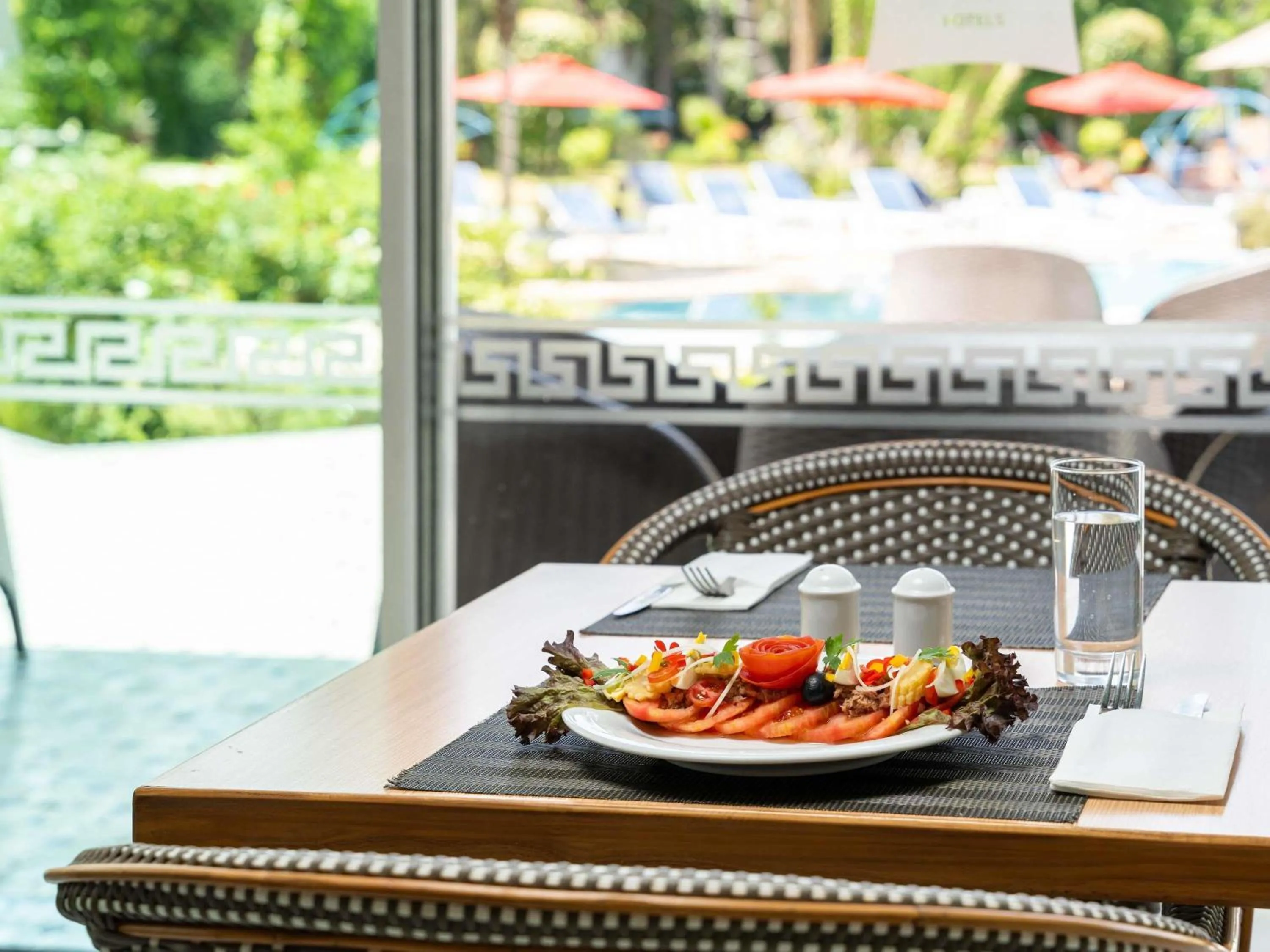 Restaurant/places to eat in Ibis Fes