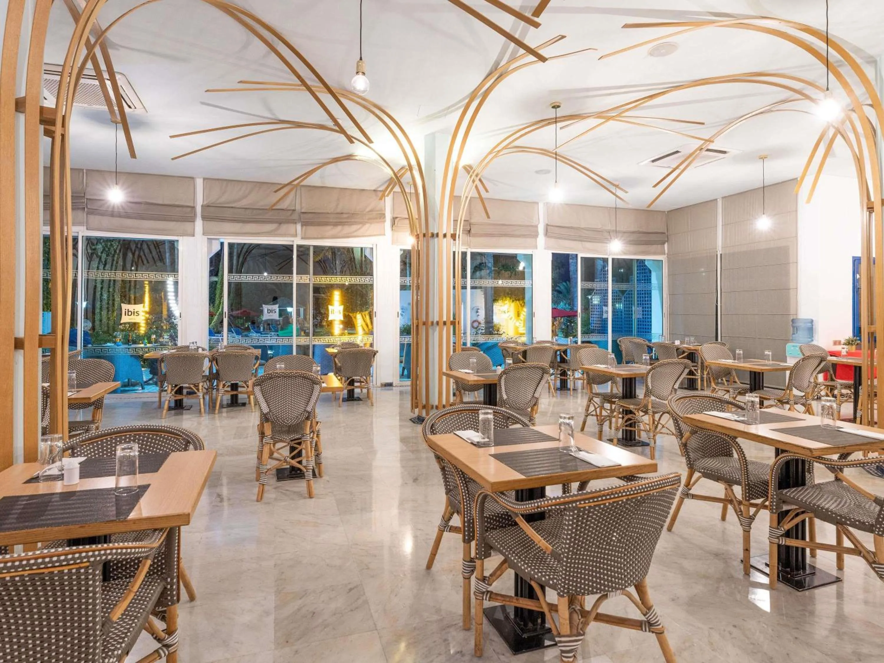 Restaurant/places to eat in Ibis Fes