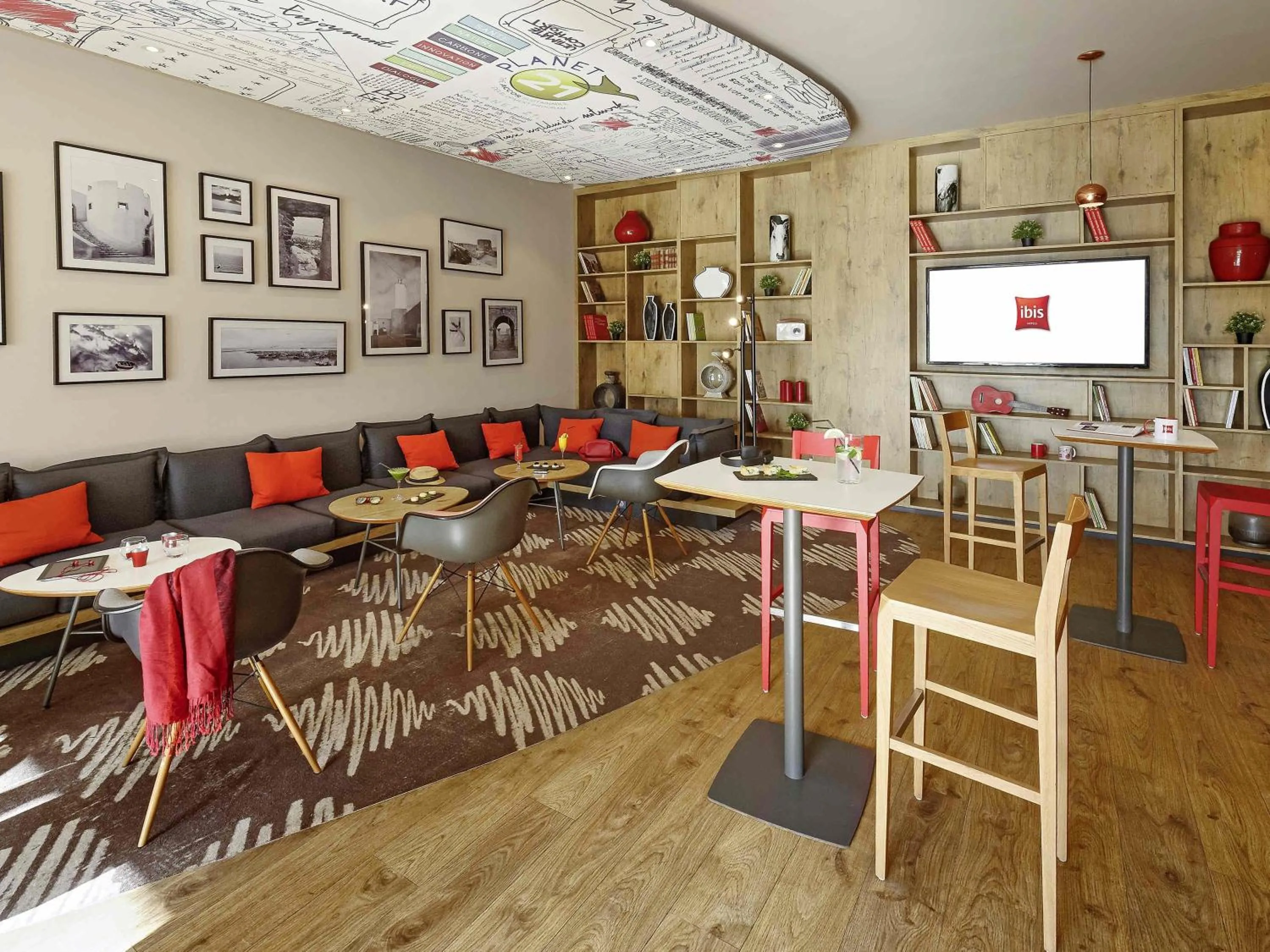 Lounge or bar in Ibis El Jadida