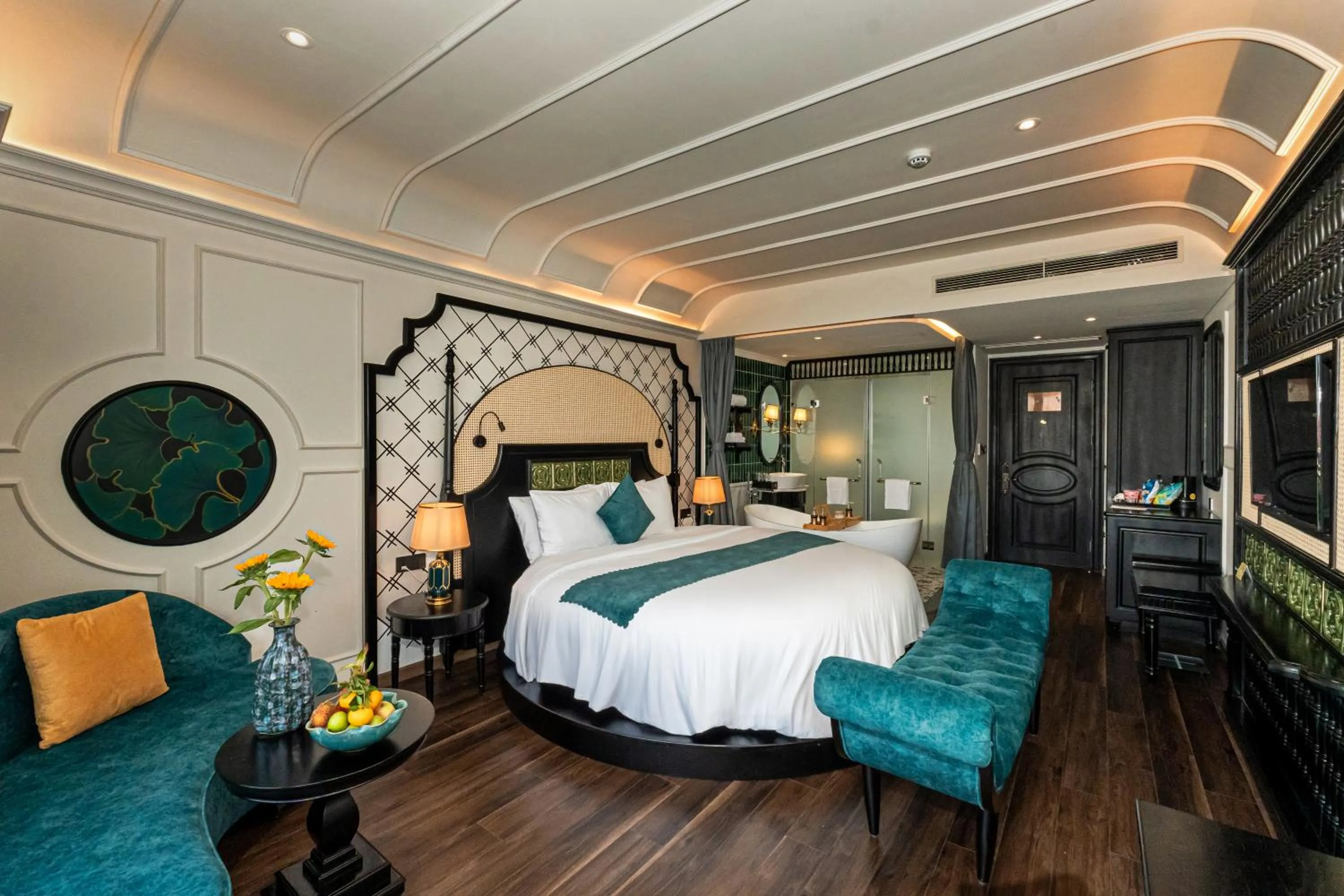 Bed in Grand Sunrise Palace Hoi An- A Luxury Indochine Hotel & Spa