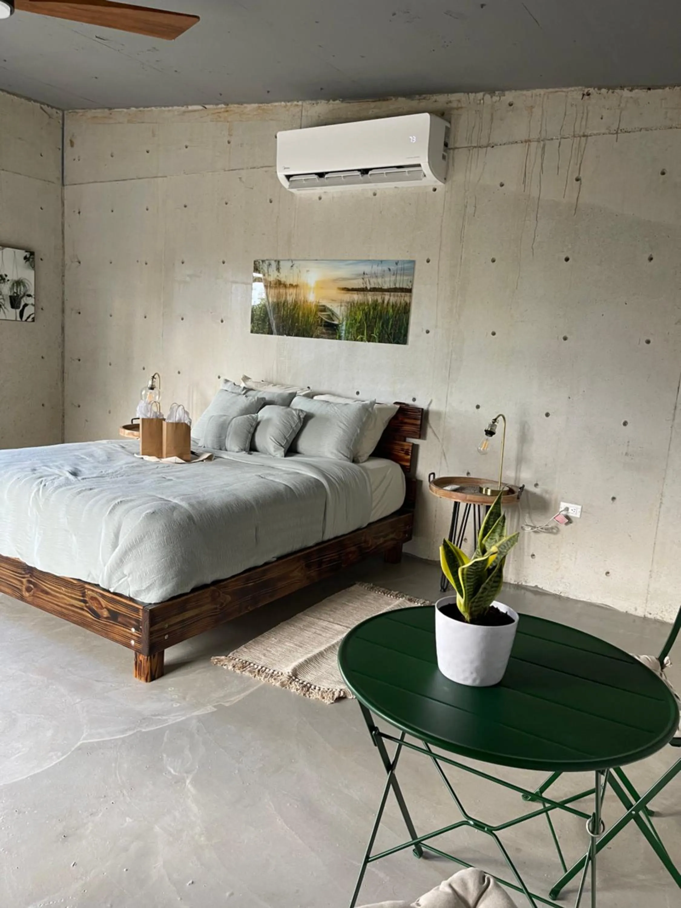 Bed in The Serene House Bed & Breakfast