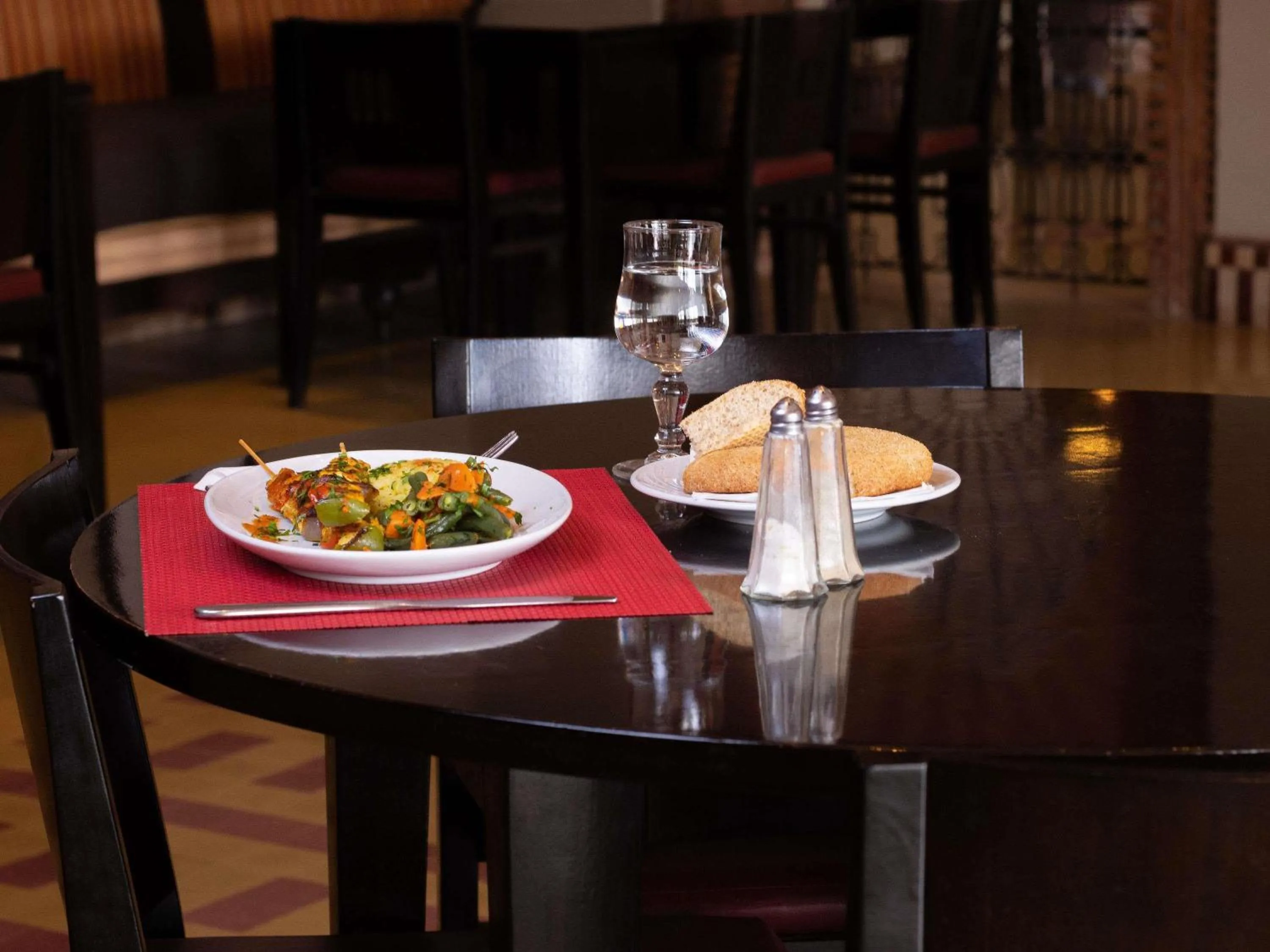 Restaurant/places to eat in Ibis Marrakech Palmeraie