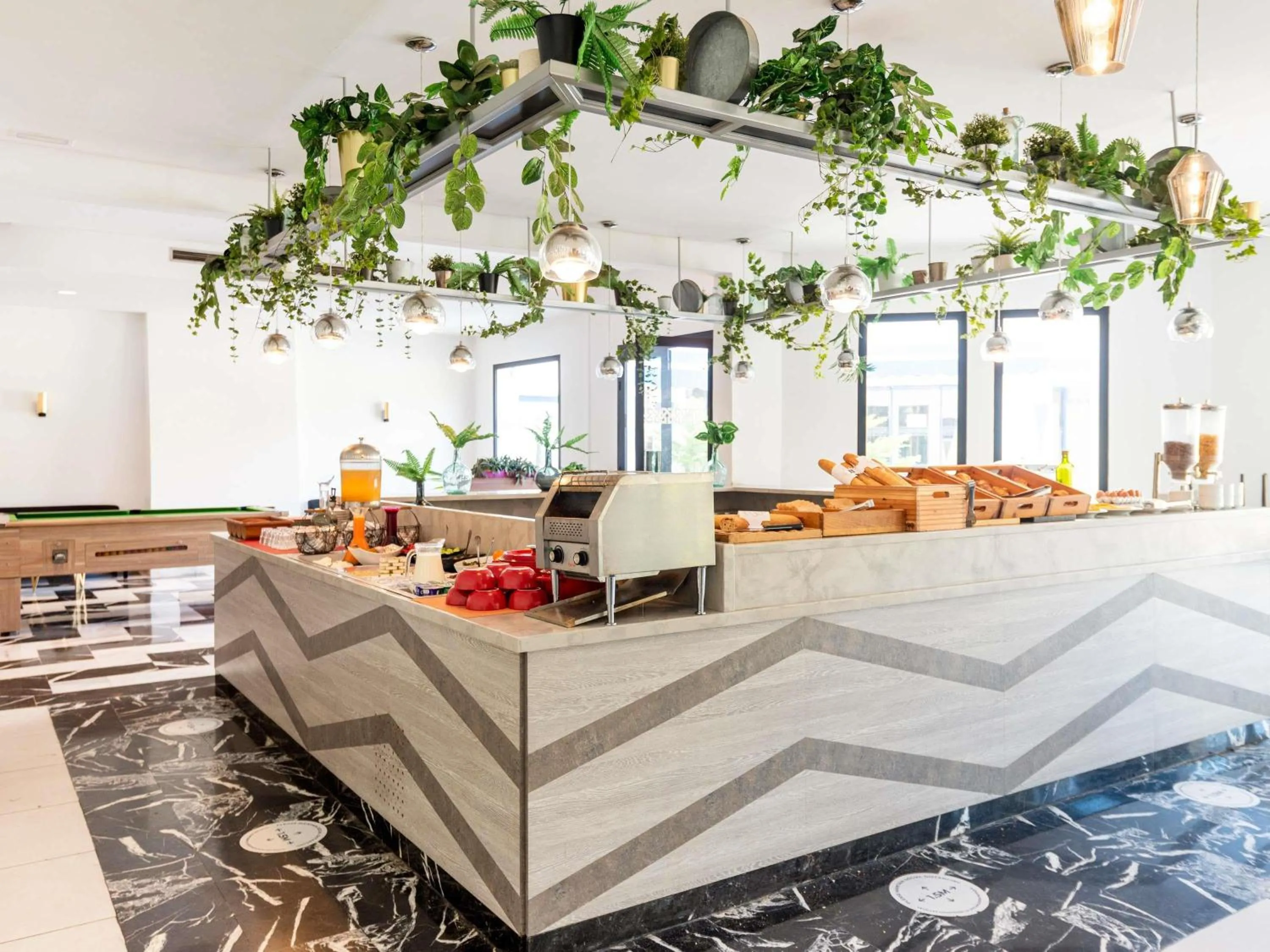 Restaurant/places to eat in Ibis Meknès