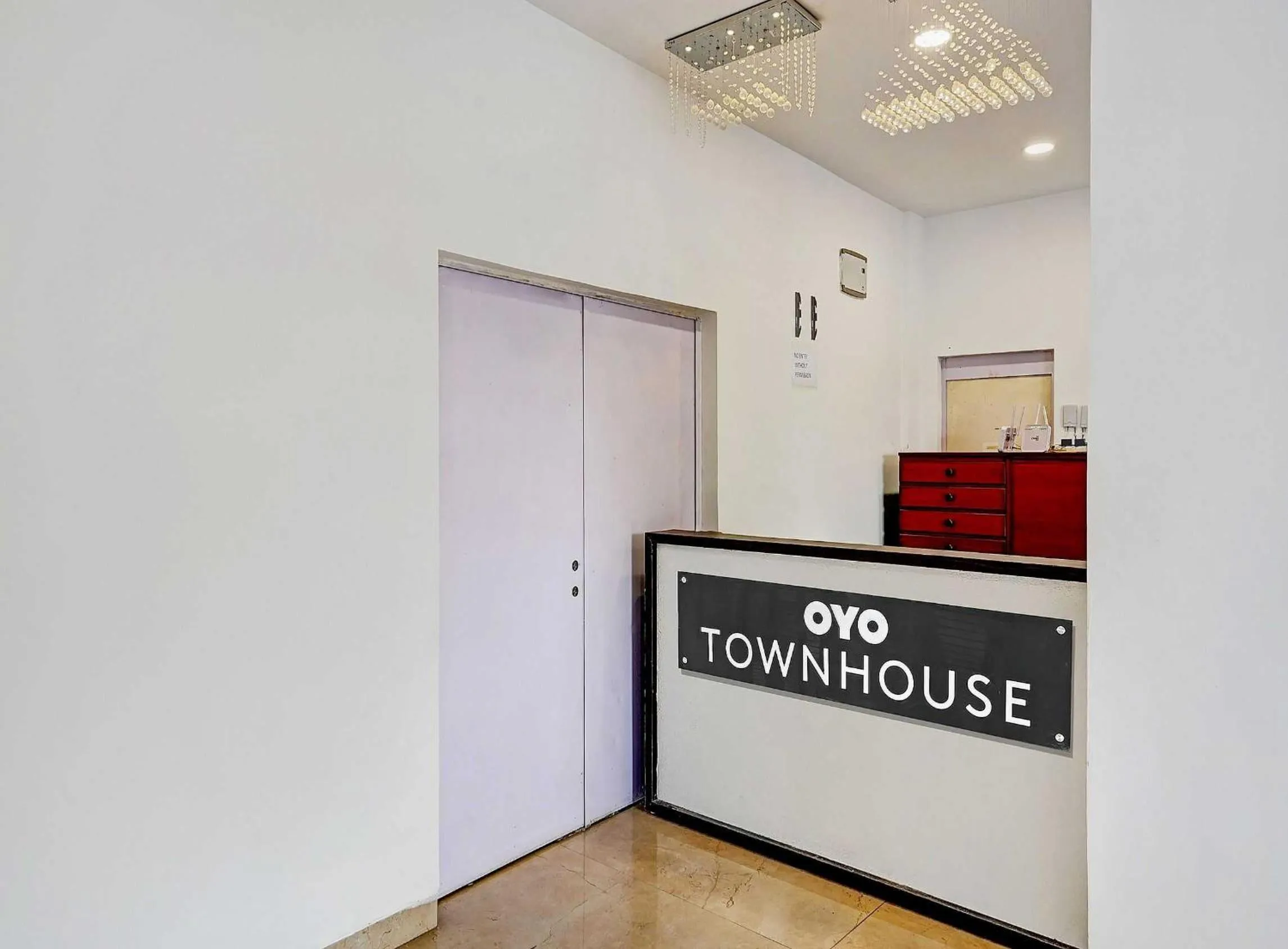 Lobby or reception in Palette - Hotel Saket Greens