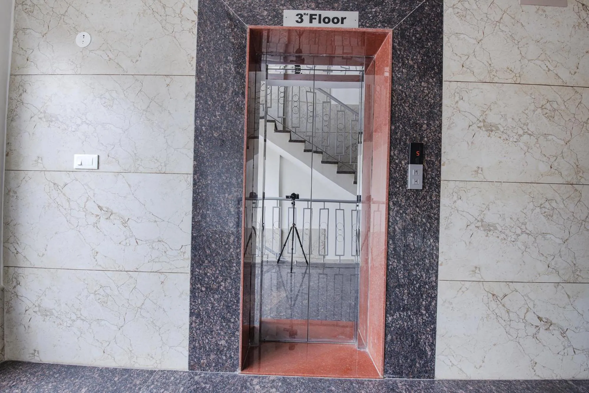 elevator in Hotel SG5 Inn Suites