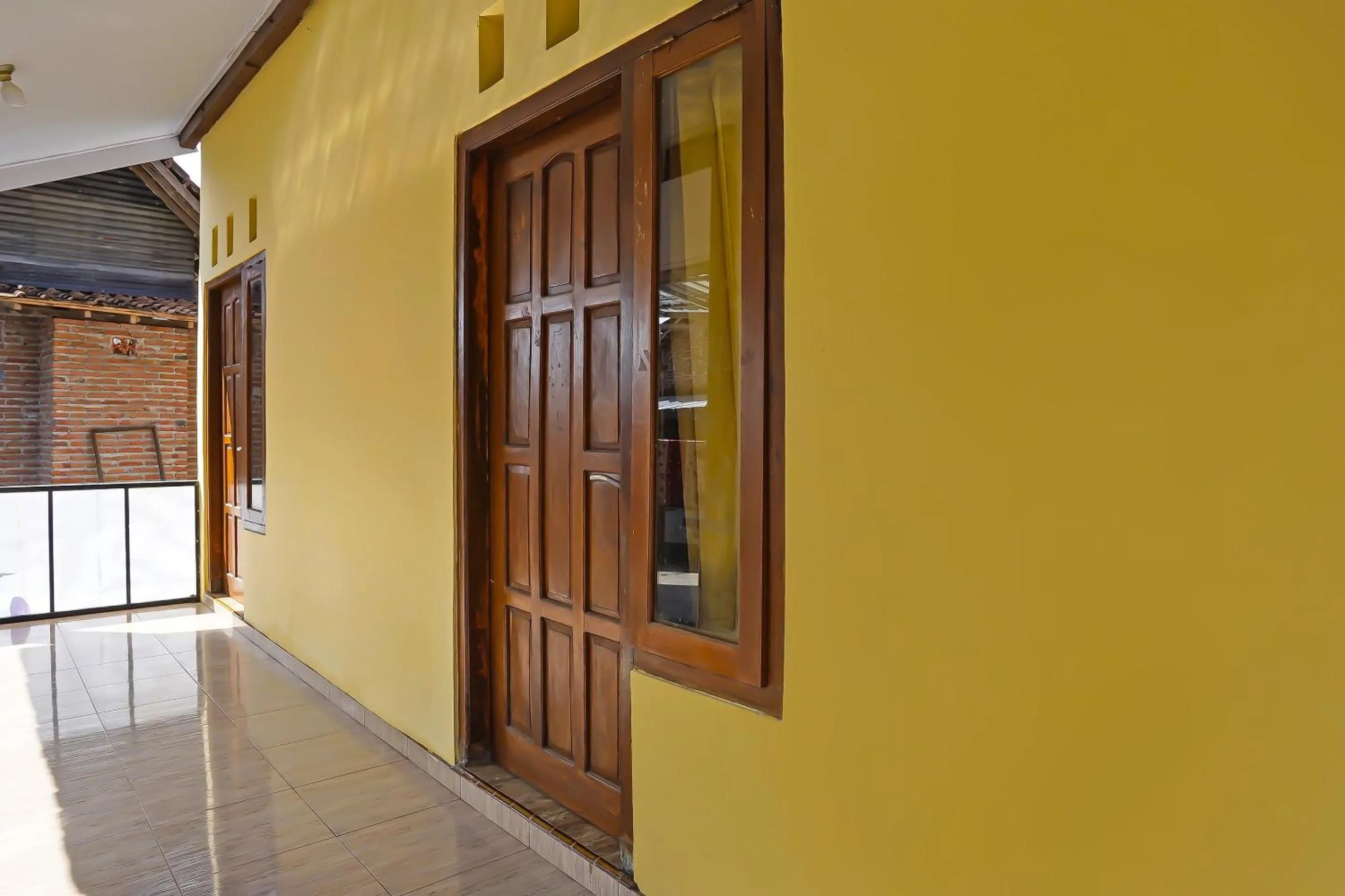Lobby or reception in Hotel O Sobat Ijen Traveller Homestay