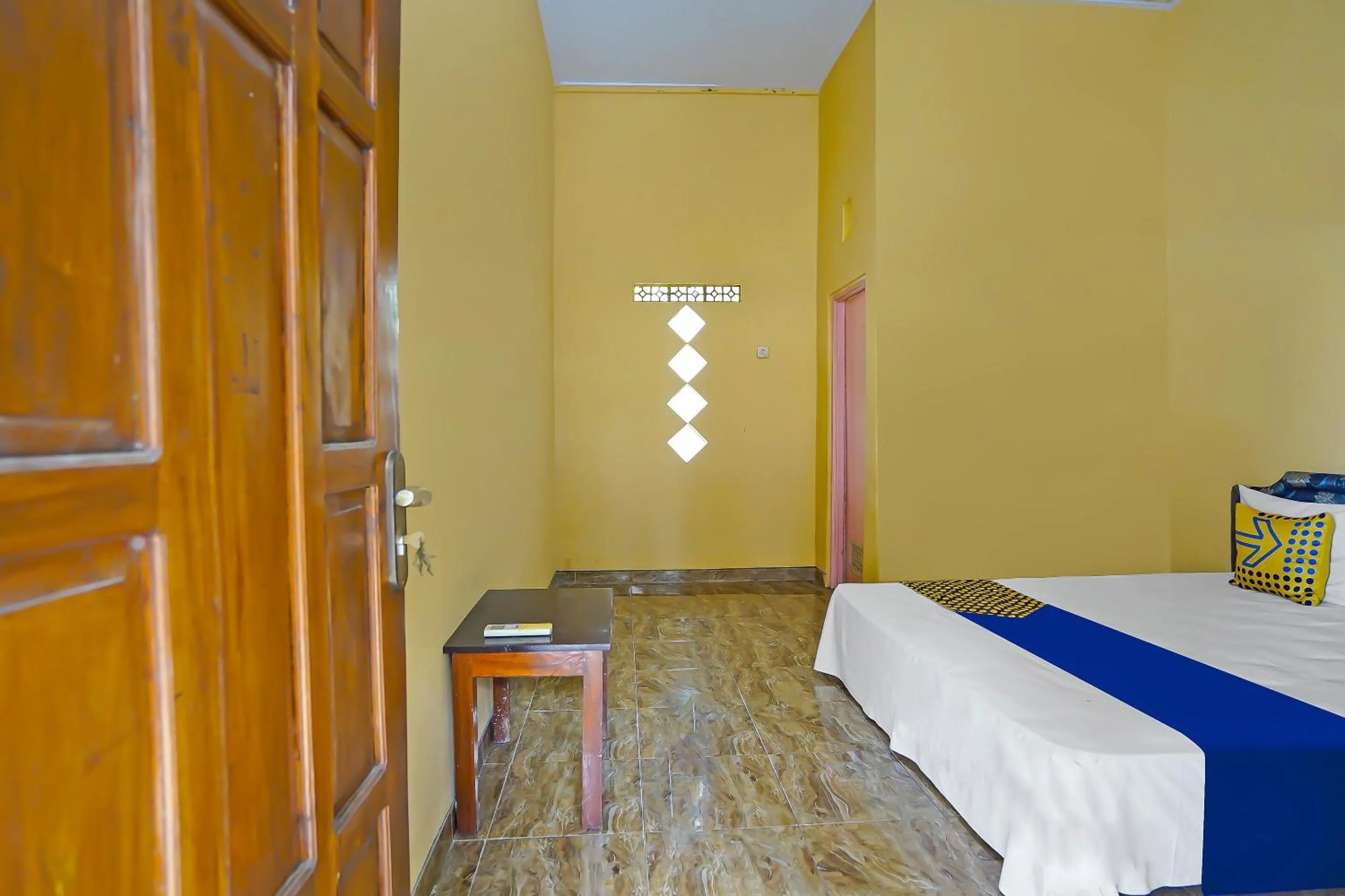 Bedroom, Bed in Hotel O Sobat Ijen Traveller Homestay