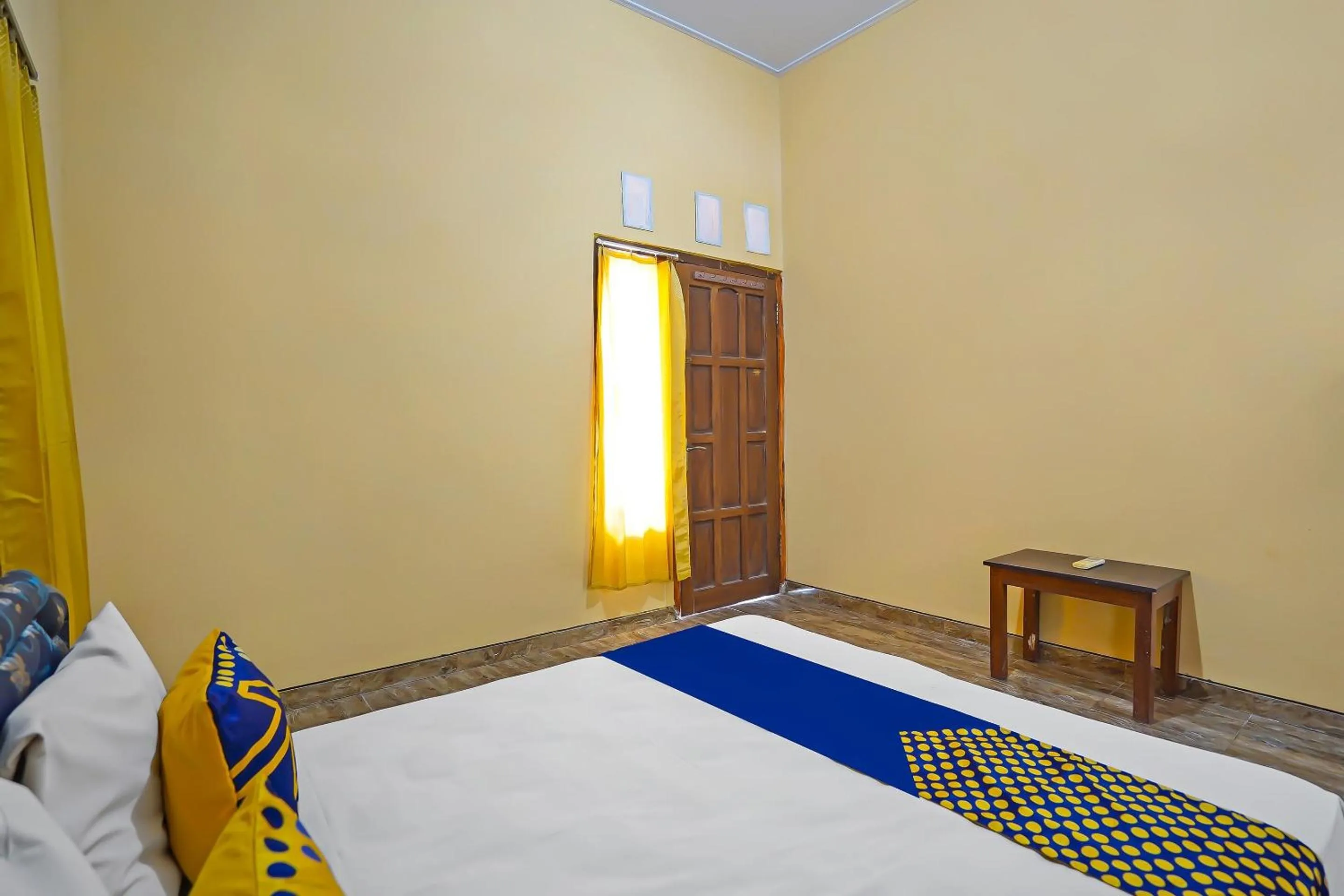 Bedroom, Bed in Hotel O Sobat Ijen Traveller Homestay
