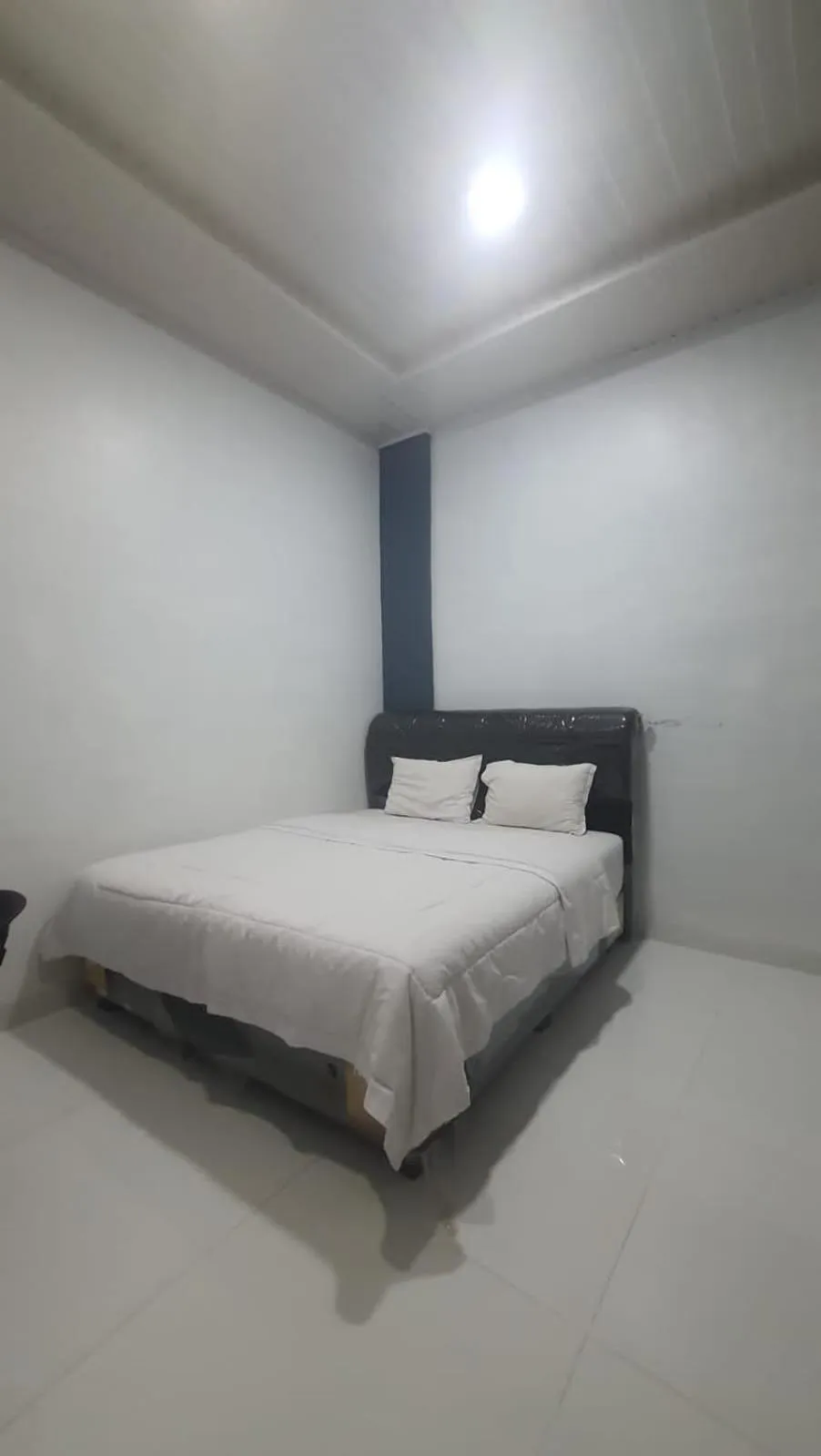 Bedroom, Bed in SPOT ON 92481 Modena Homestay Syariah Near SD Negeri