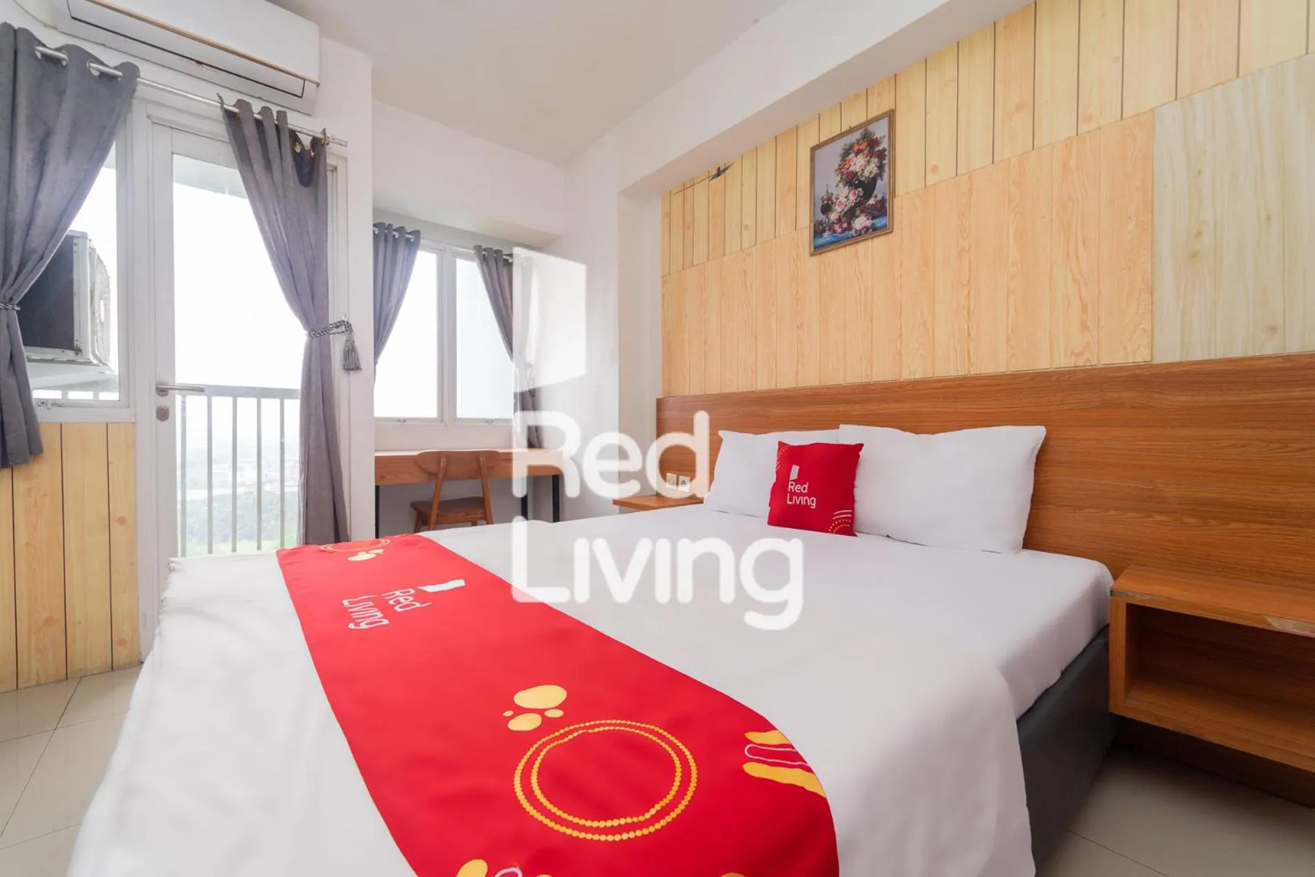 Bedroom, Bed in RedLiving Apartemen Grand Sentraland - Bangde Rooms