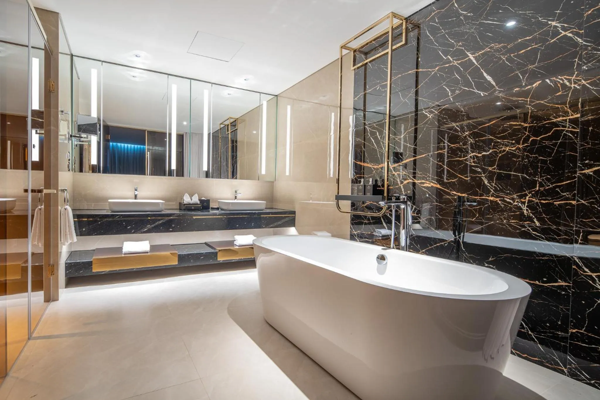 Shower in Sea Stars Hotel Ha Long