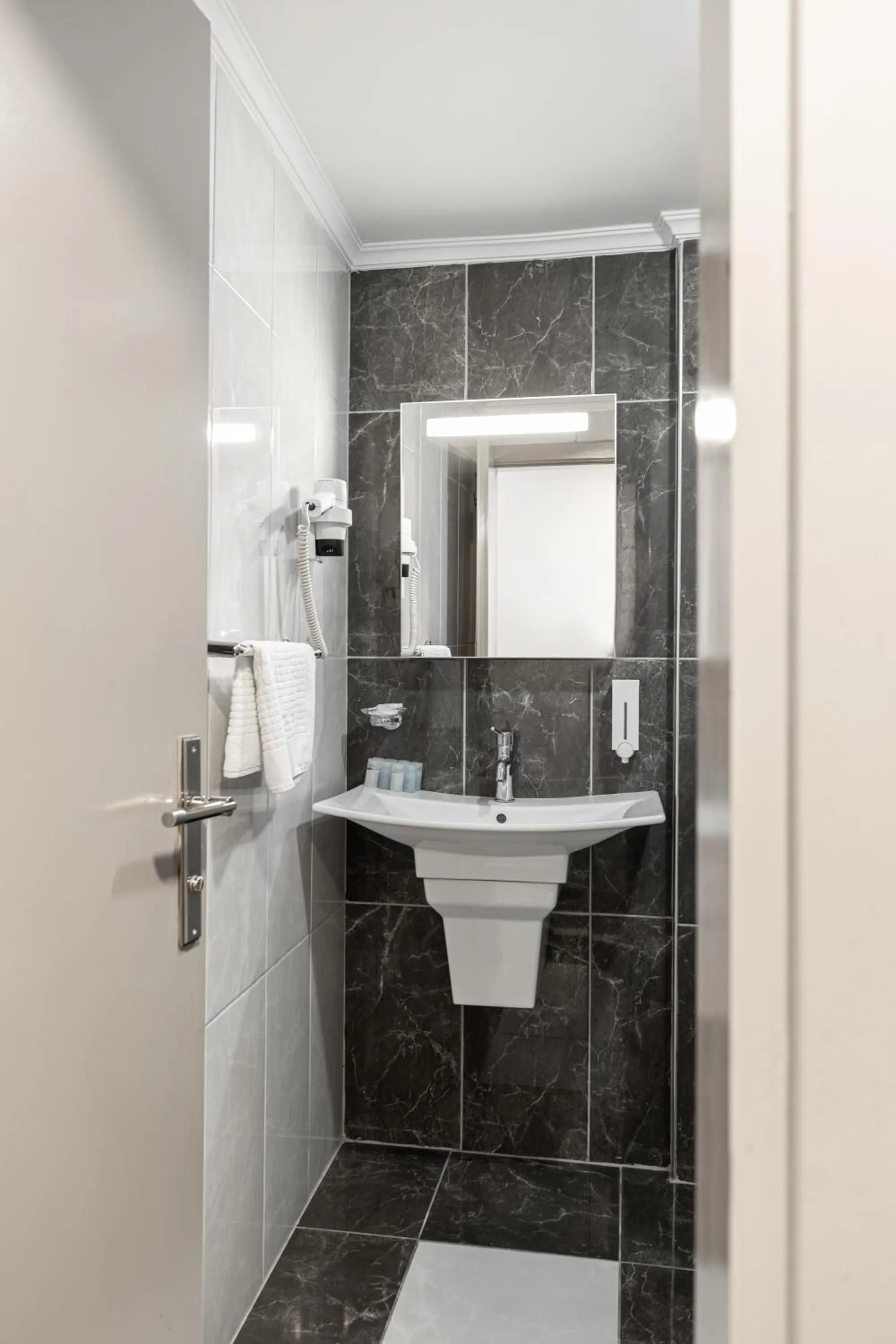 heating in BURSA GRAND LOYAL CiTY HOTEL