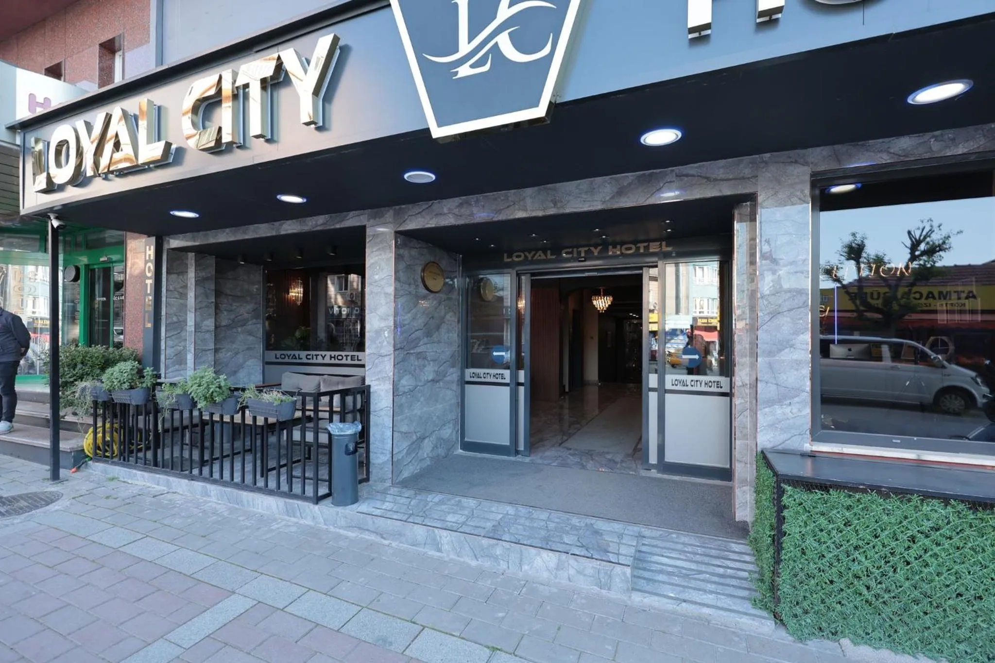 Property building in BURSA GRAND LOYAL CiTY HOTEL