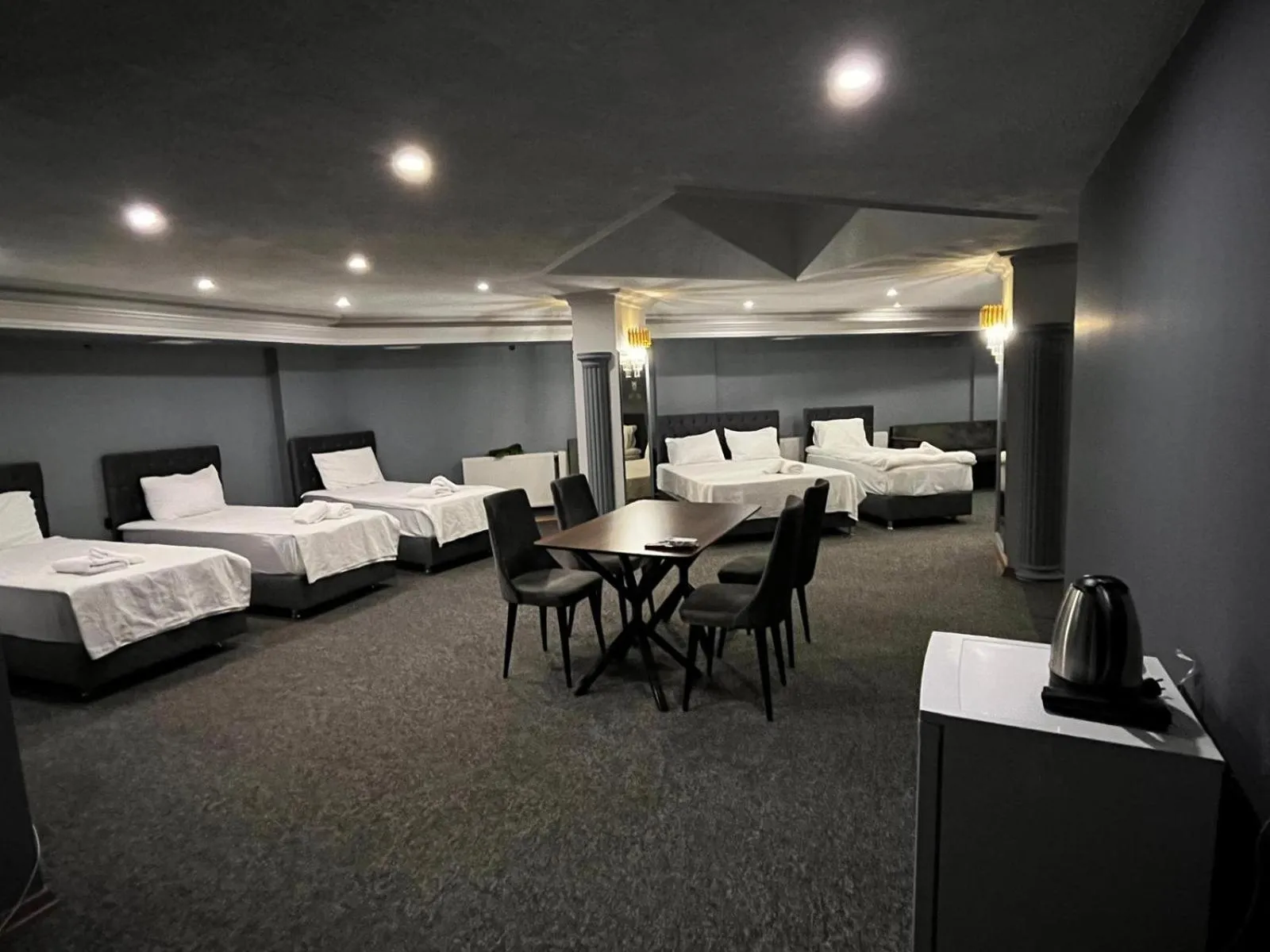 Photo of the whole room in BURSA GRAND LOYAL CiTY HOTEL