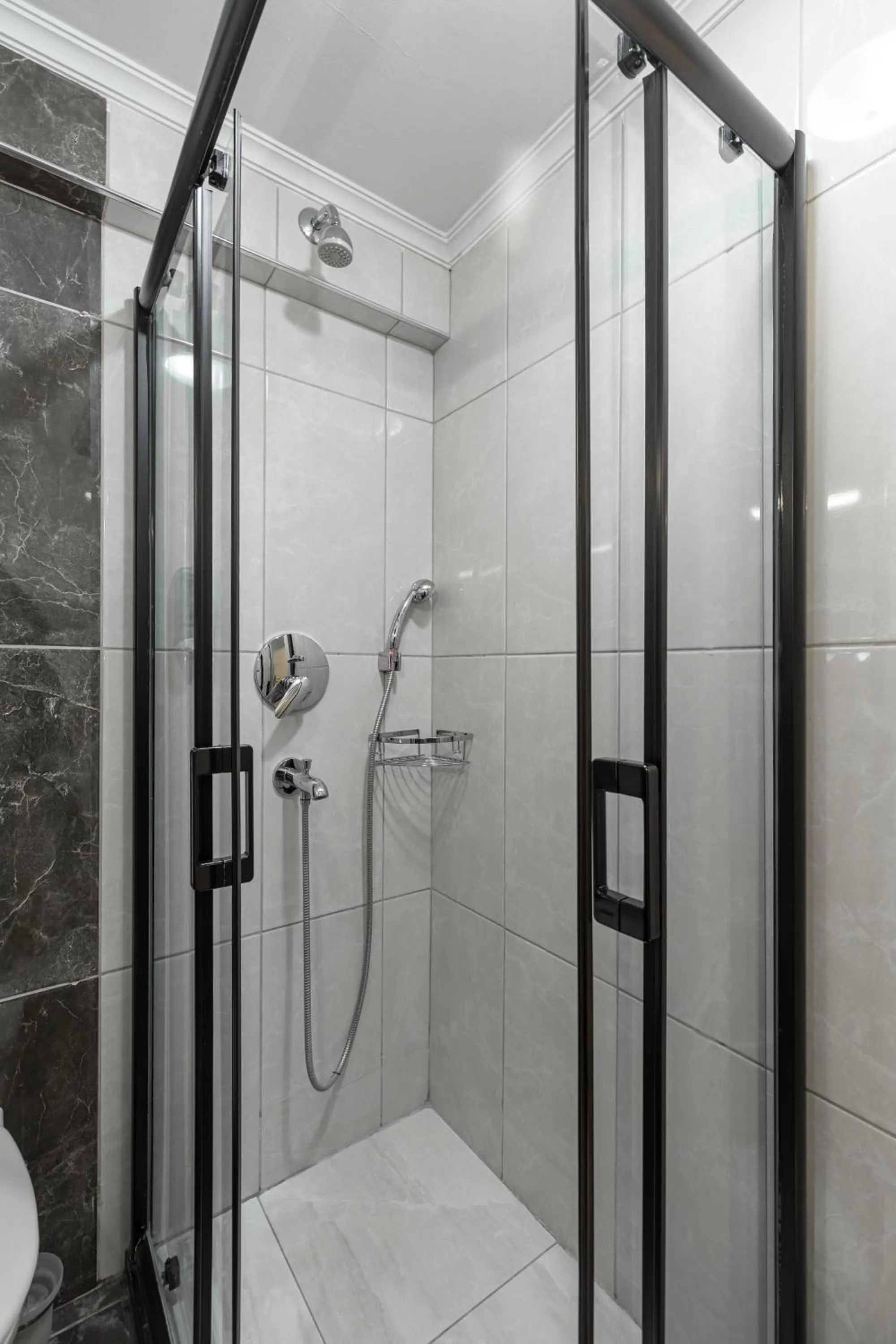 Bathroom in BURSA GRAND LOYAL CiTY HOTEL