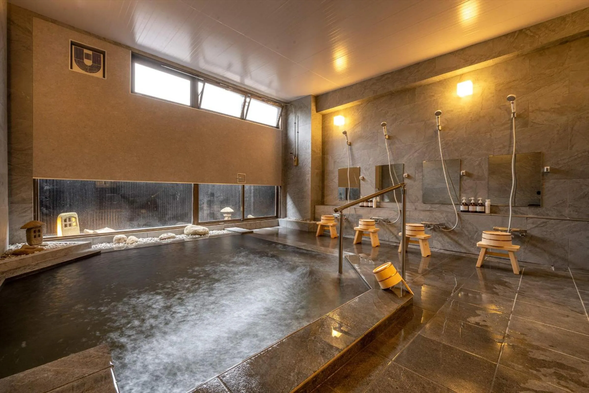 Hot Spring Bath in Yumura Onsen MIDORIYA