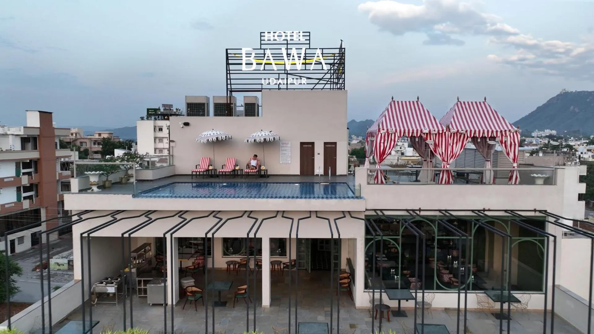 Property building in Hotel Bawa Udaipur