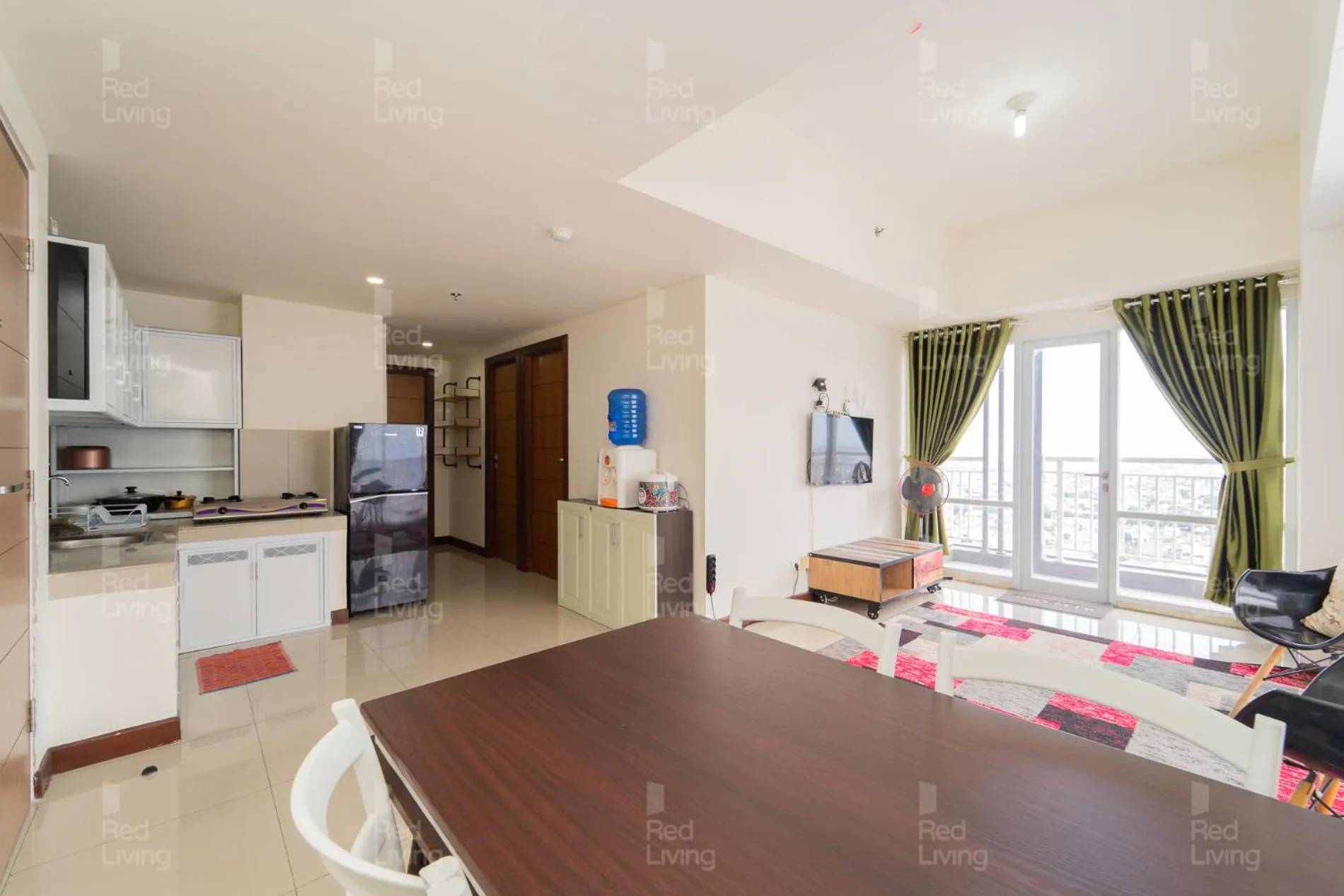 Kitchen or kitchenette in RedLiving Apartemen Vida View - Vida Connect